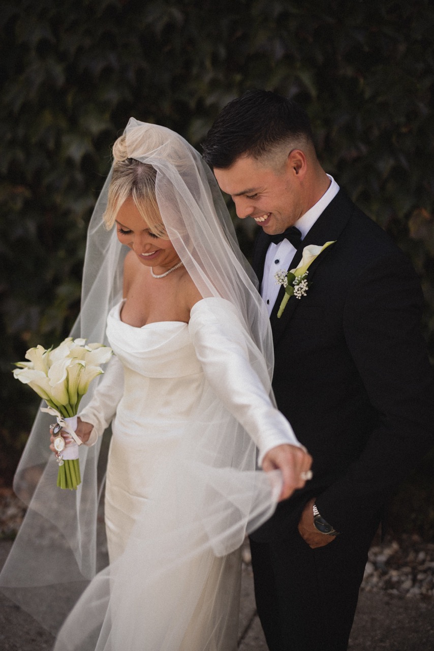 Real Poppy wedding — Christine + Tony at Alpine Resort
