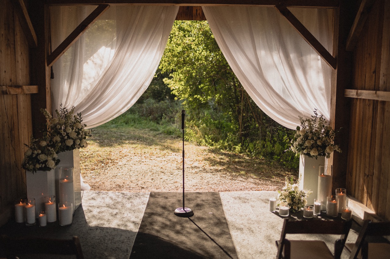 Real Poppy wedding — Christine + Tony at Alpine Resort