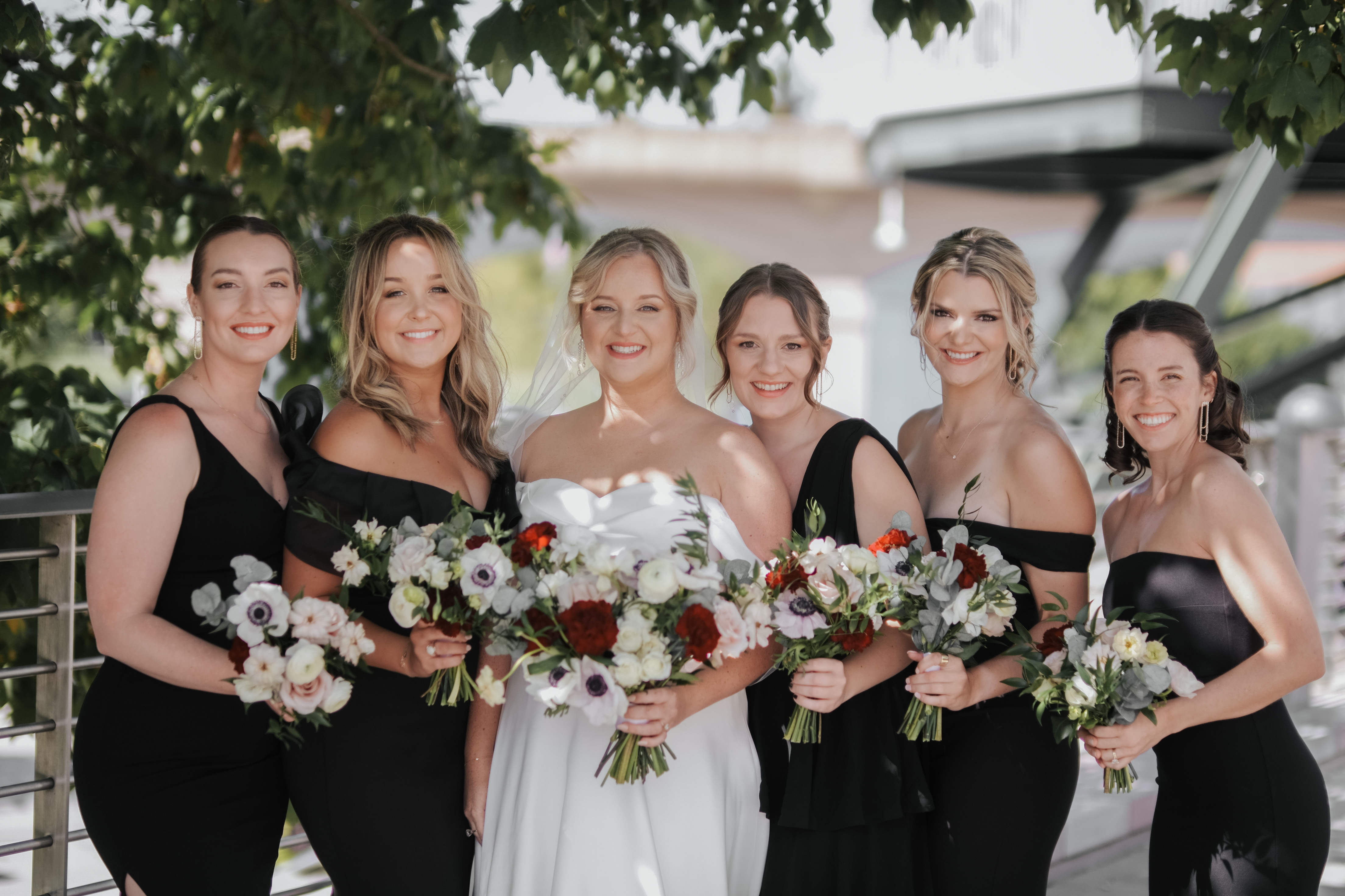 Real Poppy wedding — Savannah + Scott at Sunsphere Events