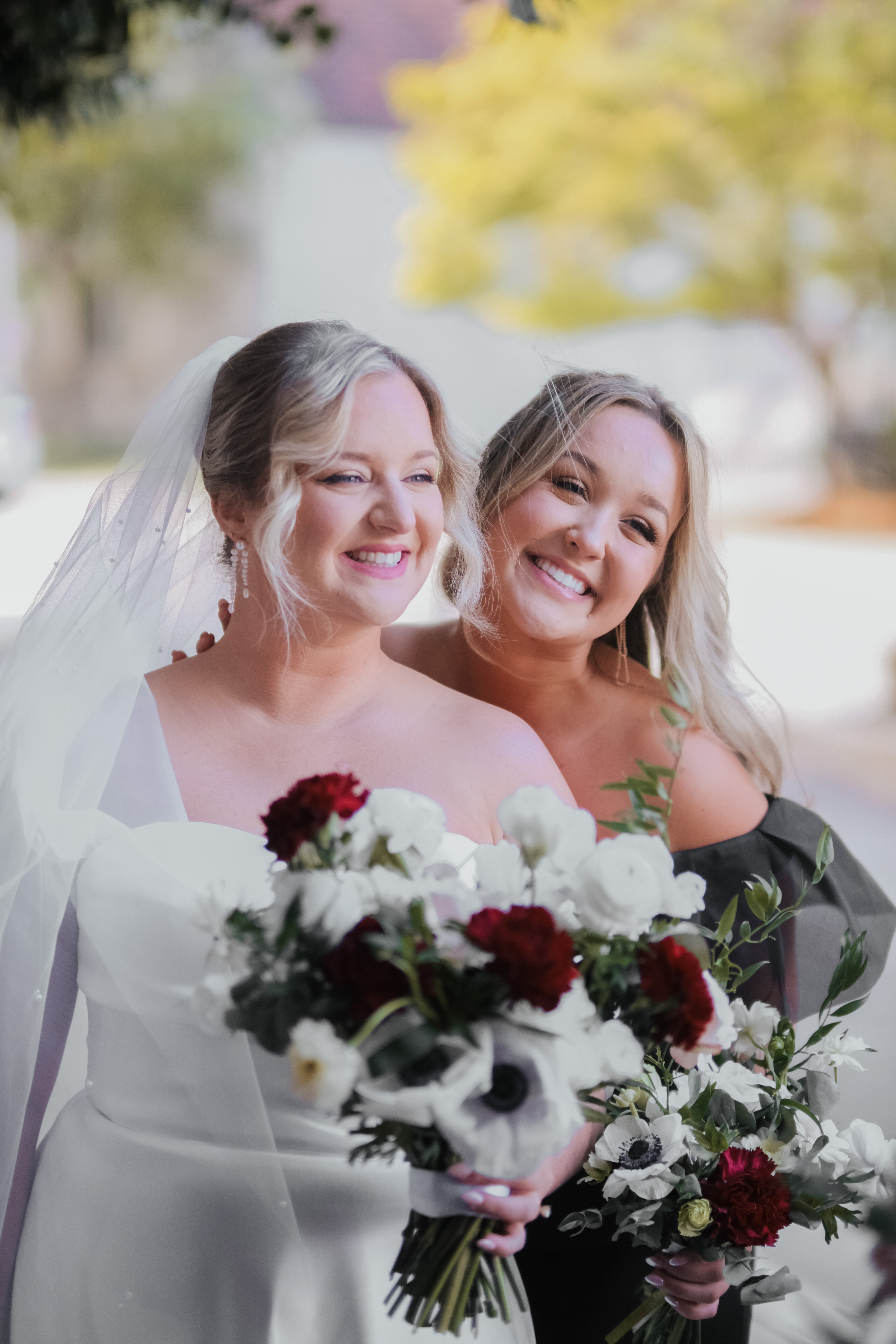 Real Poppy wedding — Savannah + Scott at Sunsphere Events