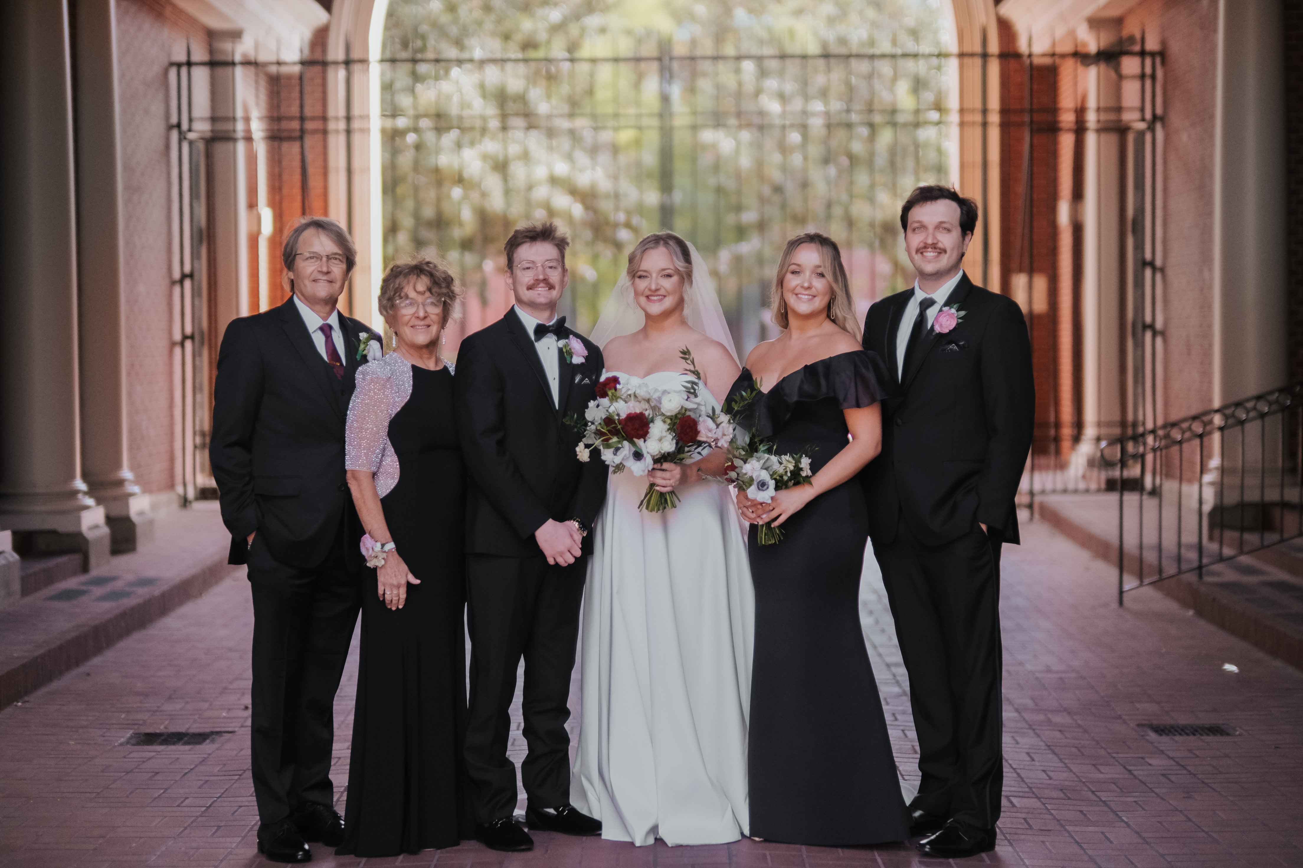 Real Poppy wedding — Savannah + Scott at Sunsphere Events