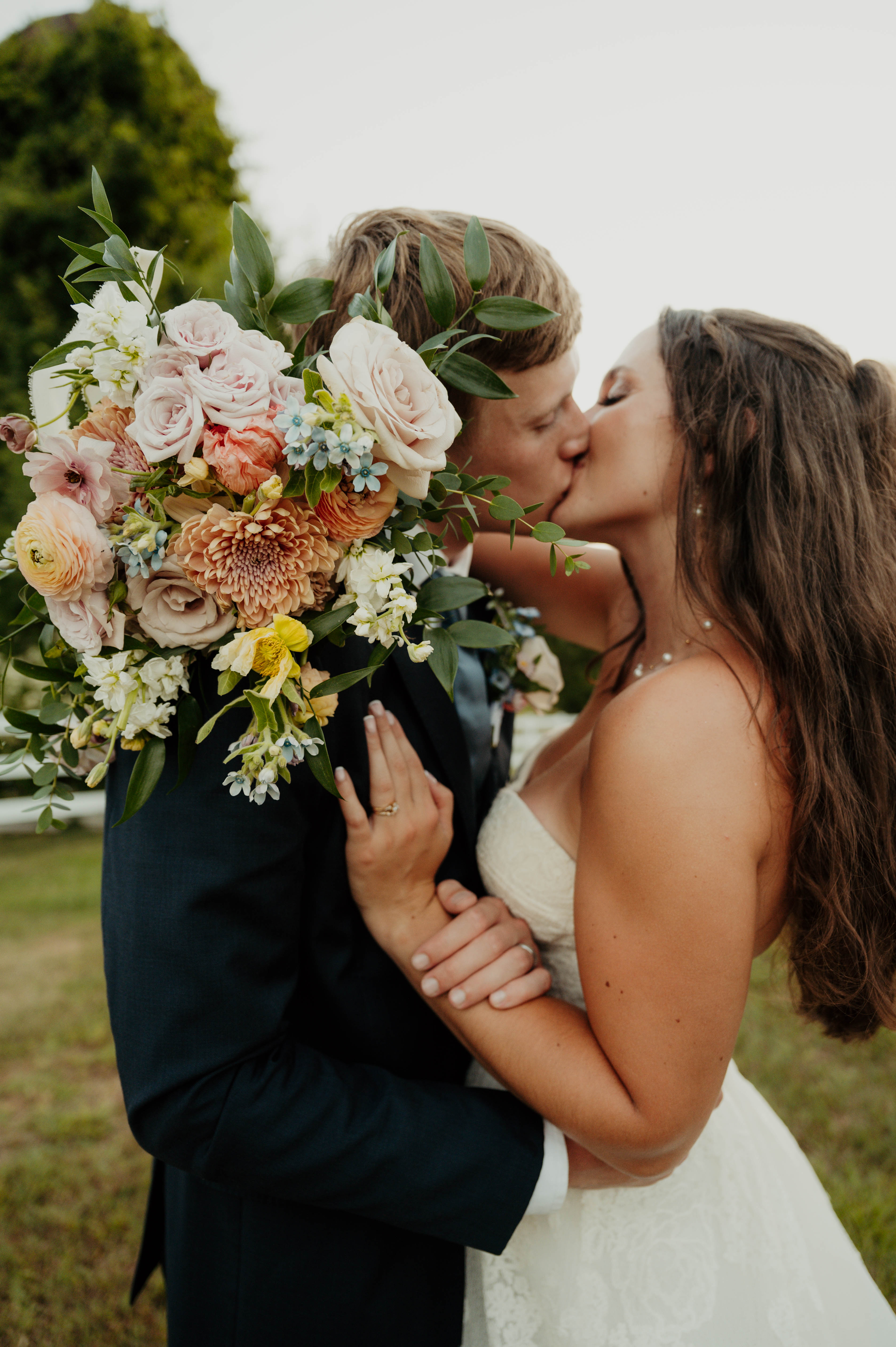Real Poppy wedding — Angielisa + Joseph at Amber Grove