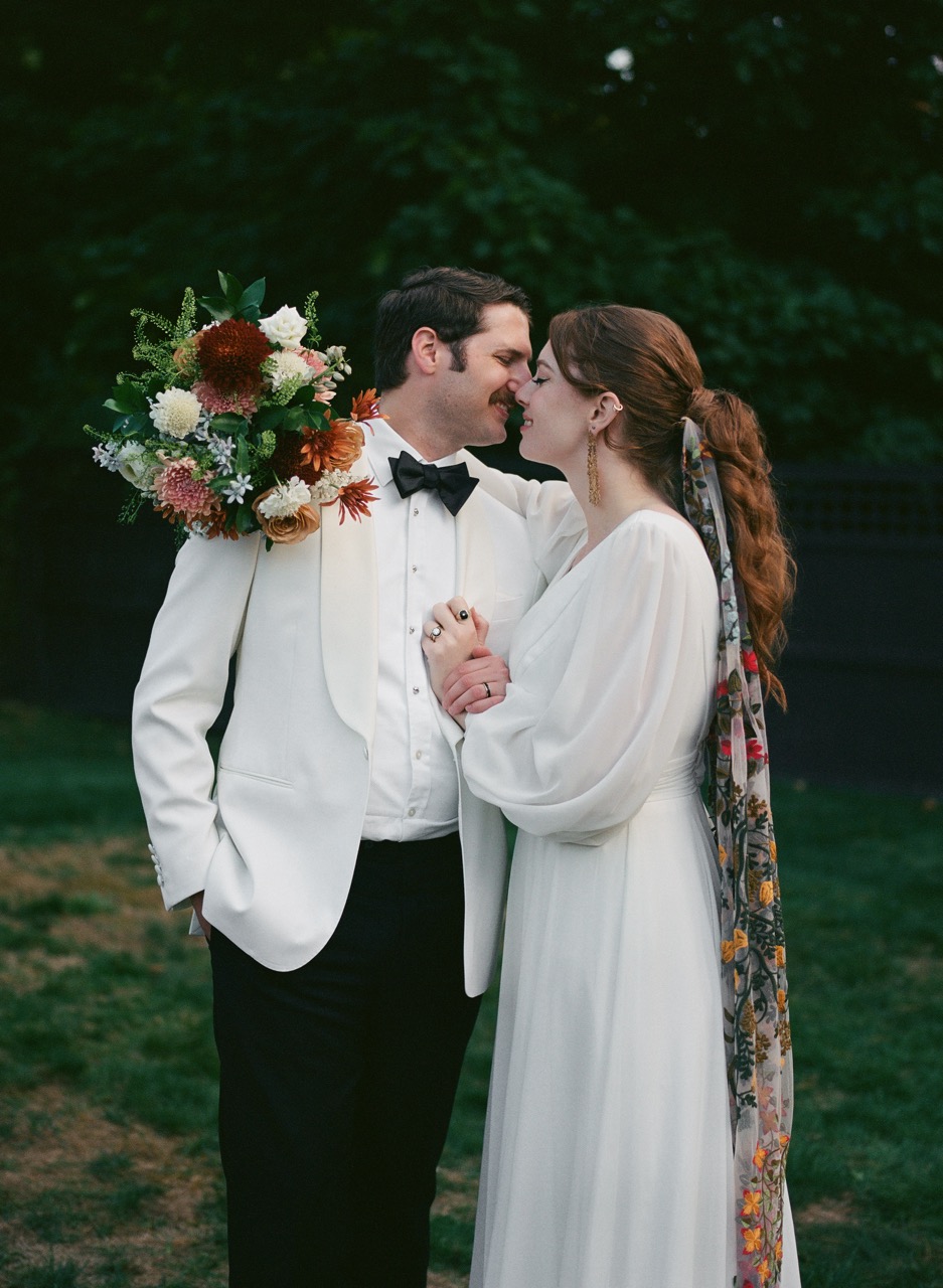 Real Poppy wedding — Katie + Justin at Willowdale Estate