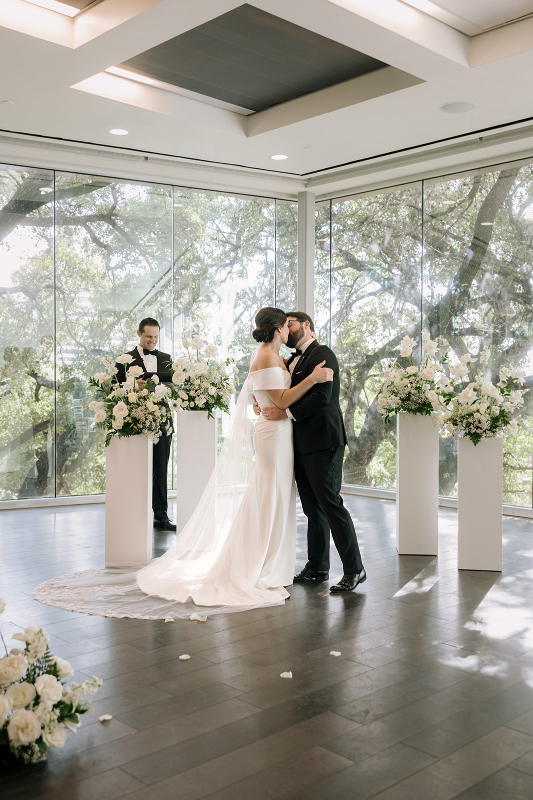 Real Poppy wedding — Liz + Wayo at The Line