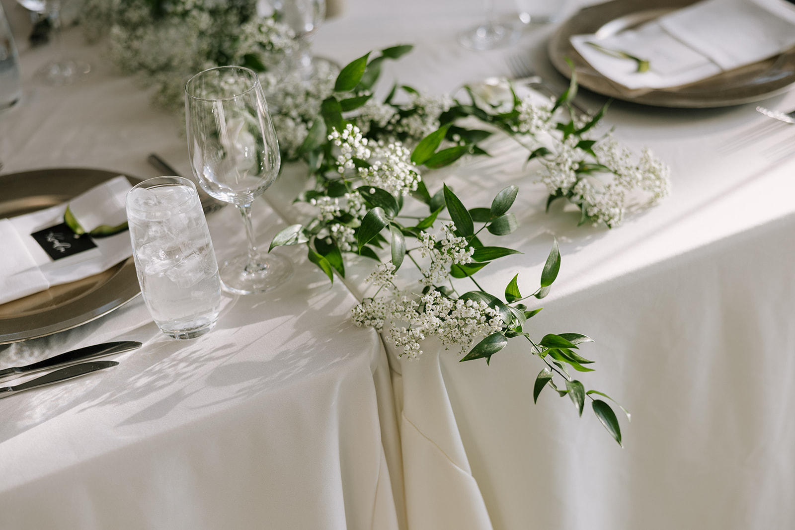 Real Poppy wedding — Liz + Wayo at The Line