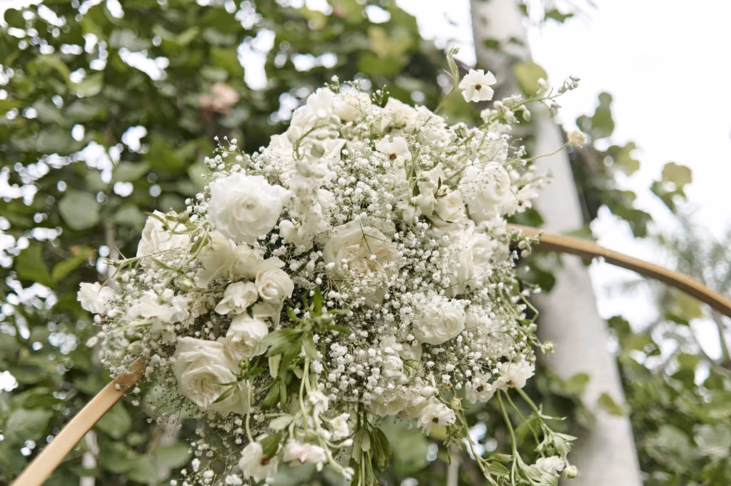 Classic Elegance Arch Cluster