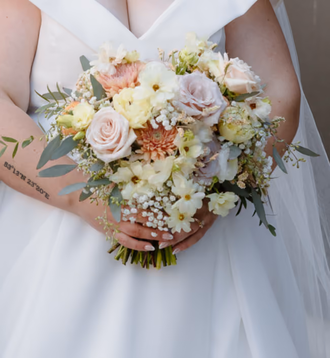 Warm Butterscotch Bridal Bouquet