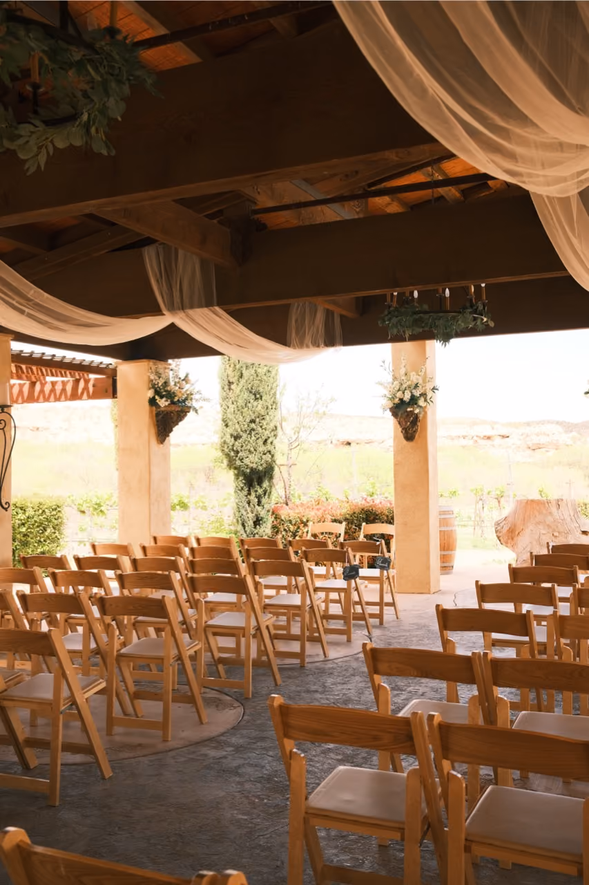 outdoor-wedding-ceremony-flowers