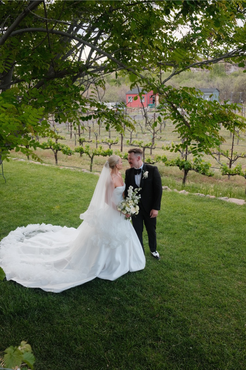 Real Poppy wedding — Madelyn + Tanner at Alcantara Vineyards and Winery