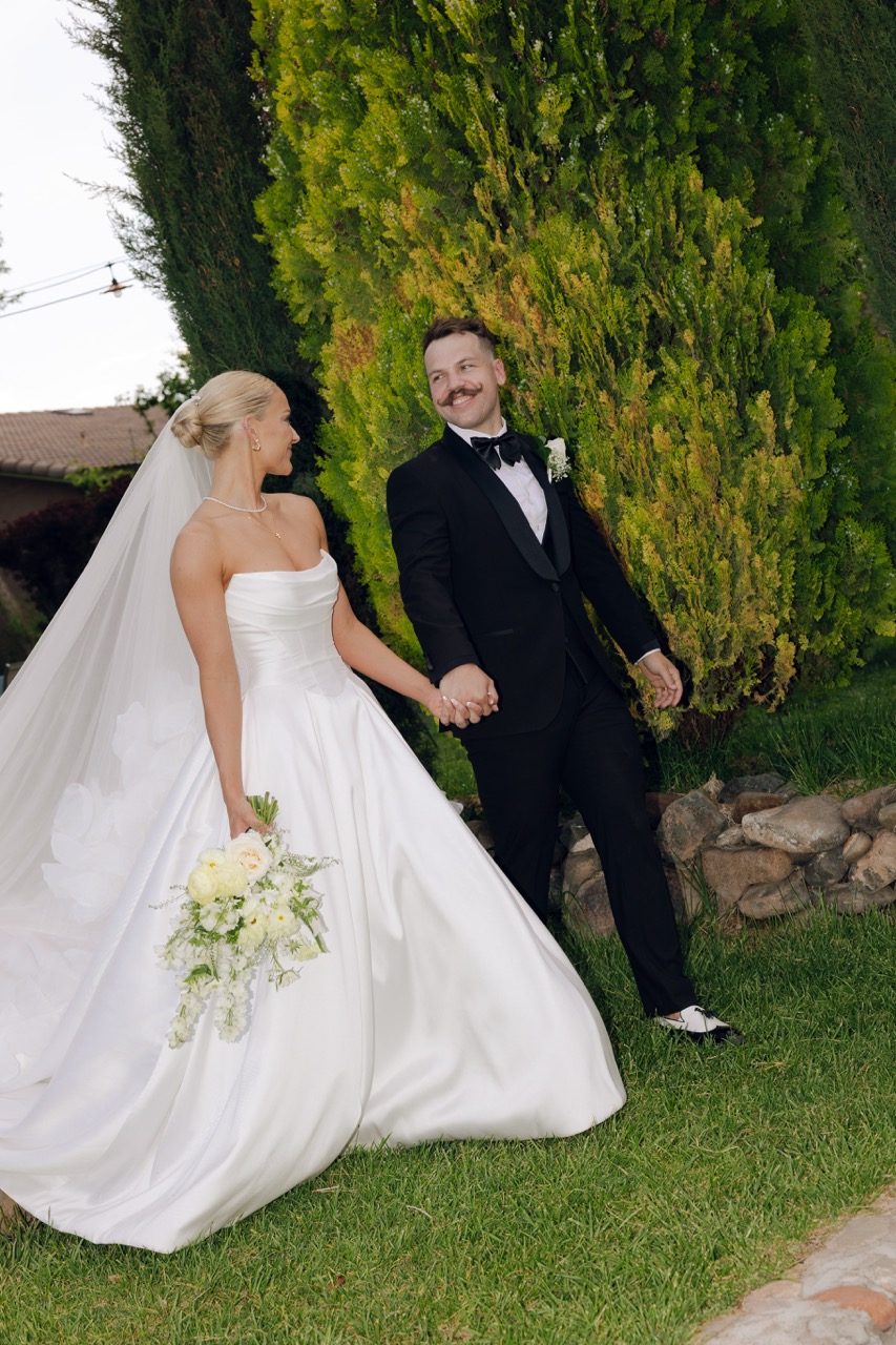 Real Poppy wedding — Madelyn + Tanner at Alcantara Vineyards and Winery