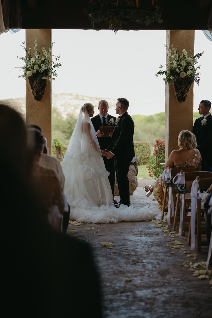 Real Poppy wedding — Madelyn + Tanner at Alcantara Vineyards and Winery