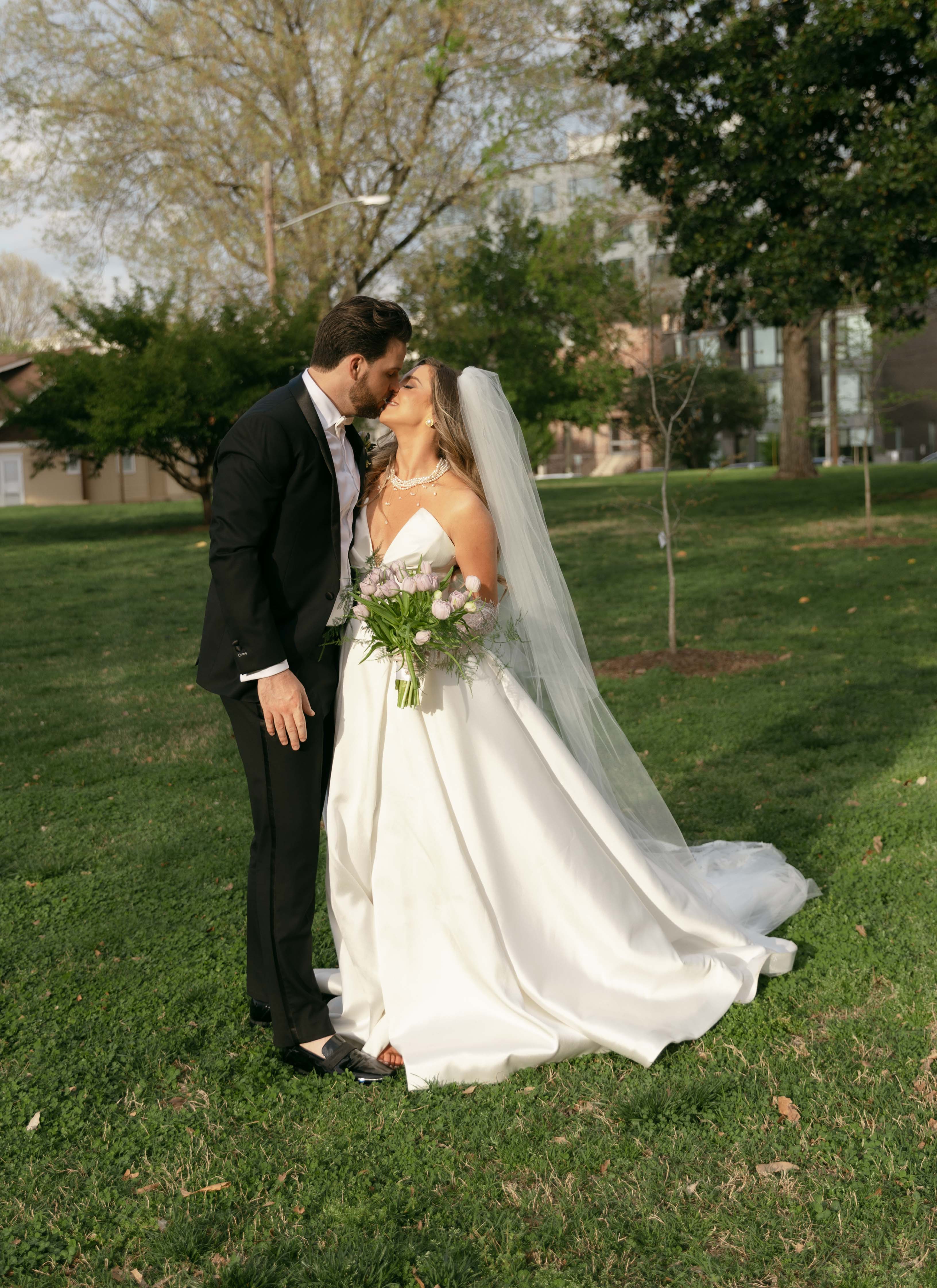 Real Poppy wedding — Lauren + Adam at Hermitage Hotel