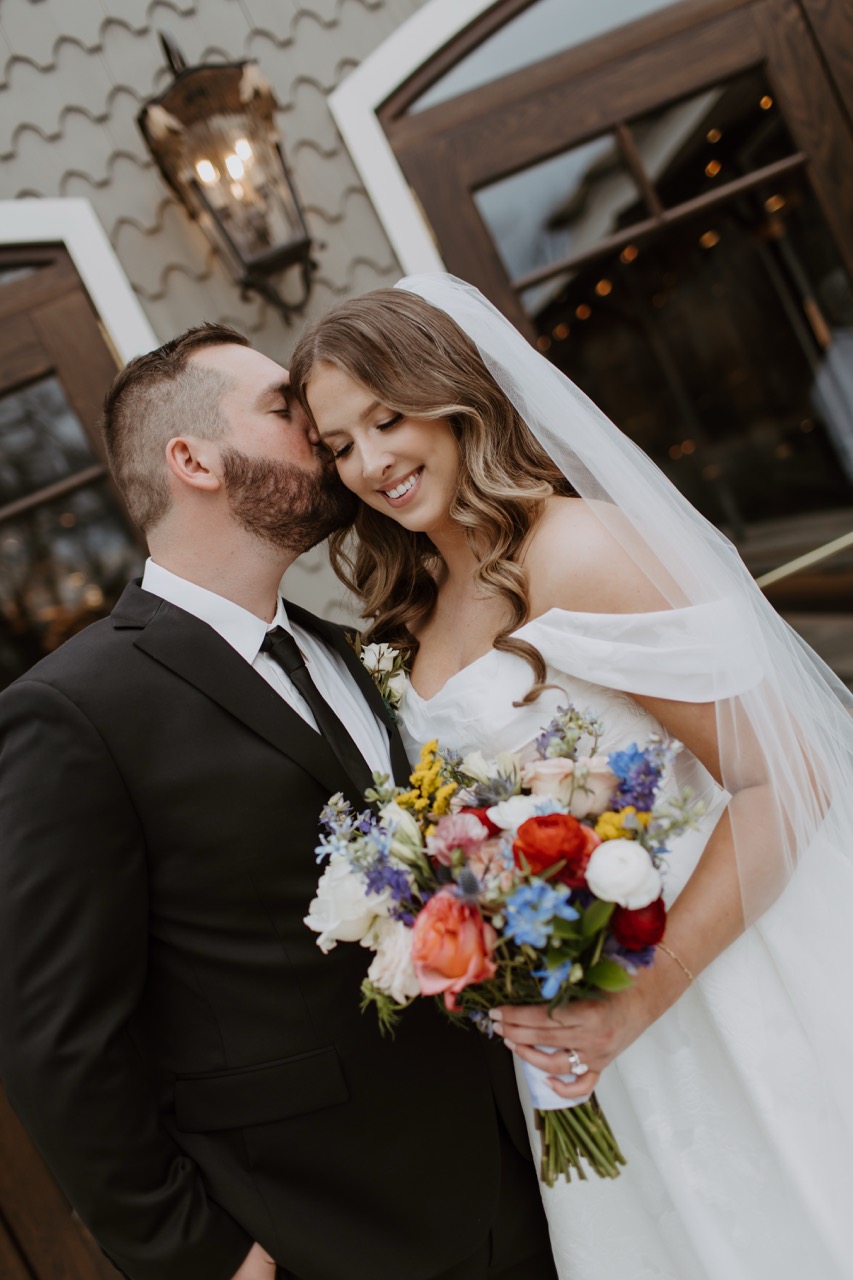 Real Poppy wedding — Courtney + John at The Willows at Ashcombe Mansion