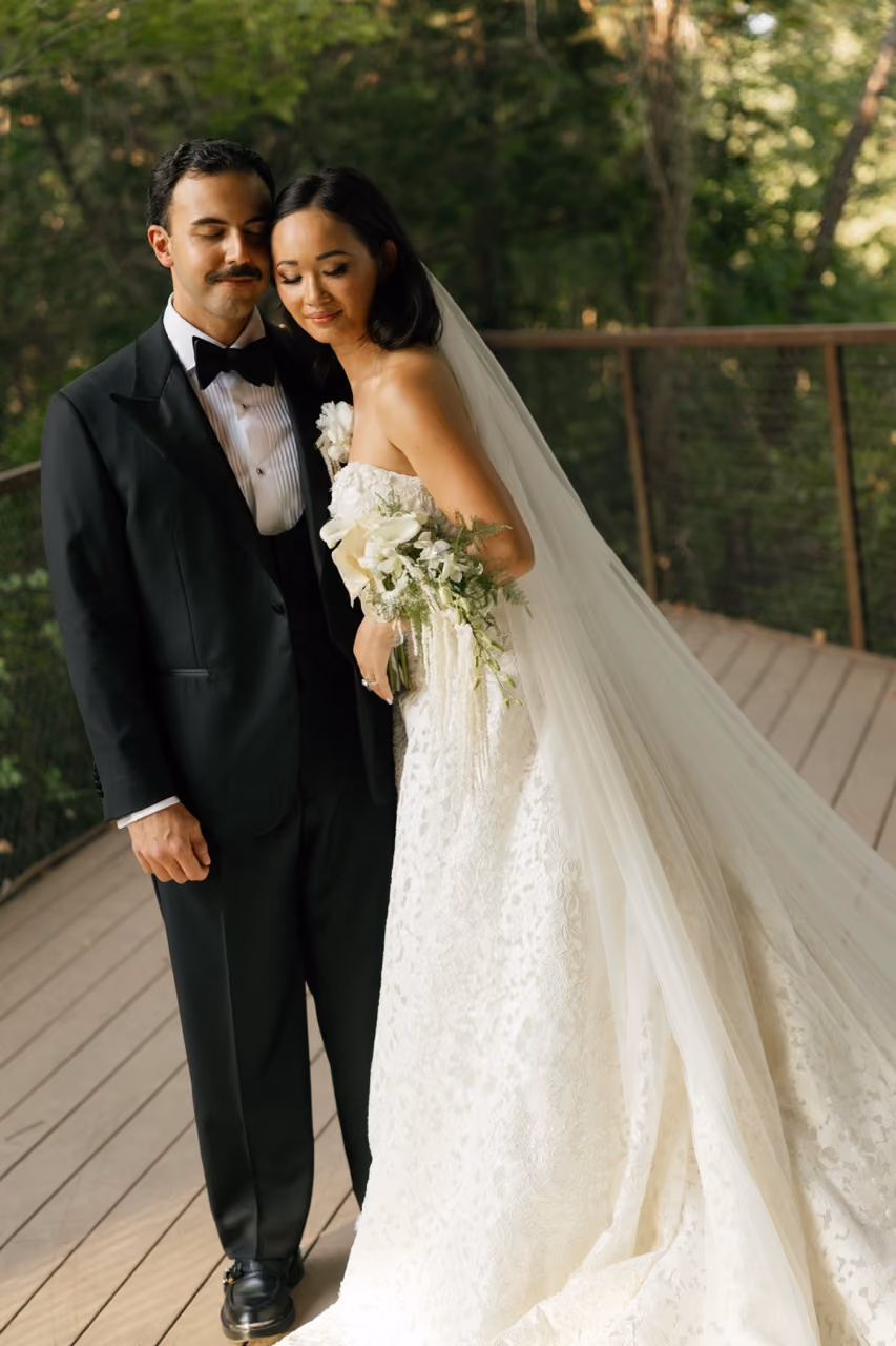 Real Poppy wedding — Averie + Elias at Trinity River Audubon Center