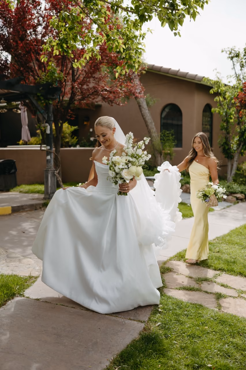 assymetric-bridal-bouquet