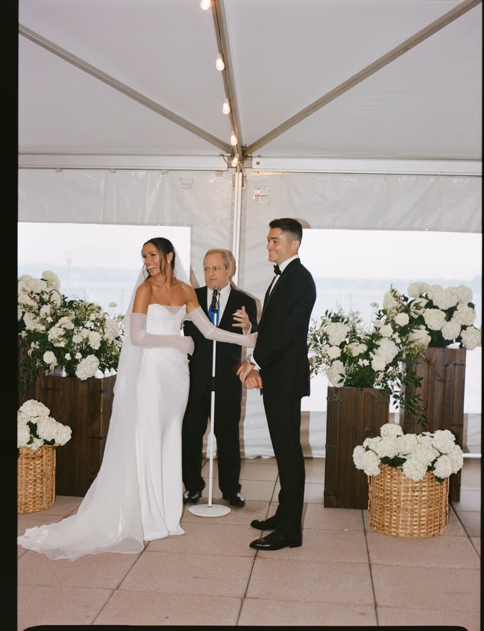 modern-wedding-flowers
