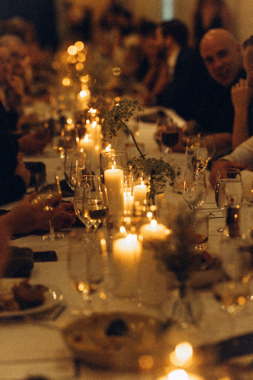 Professional vs DIY Wedding Flowers: What’s Worth It?