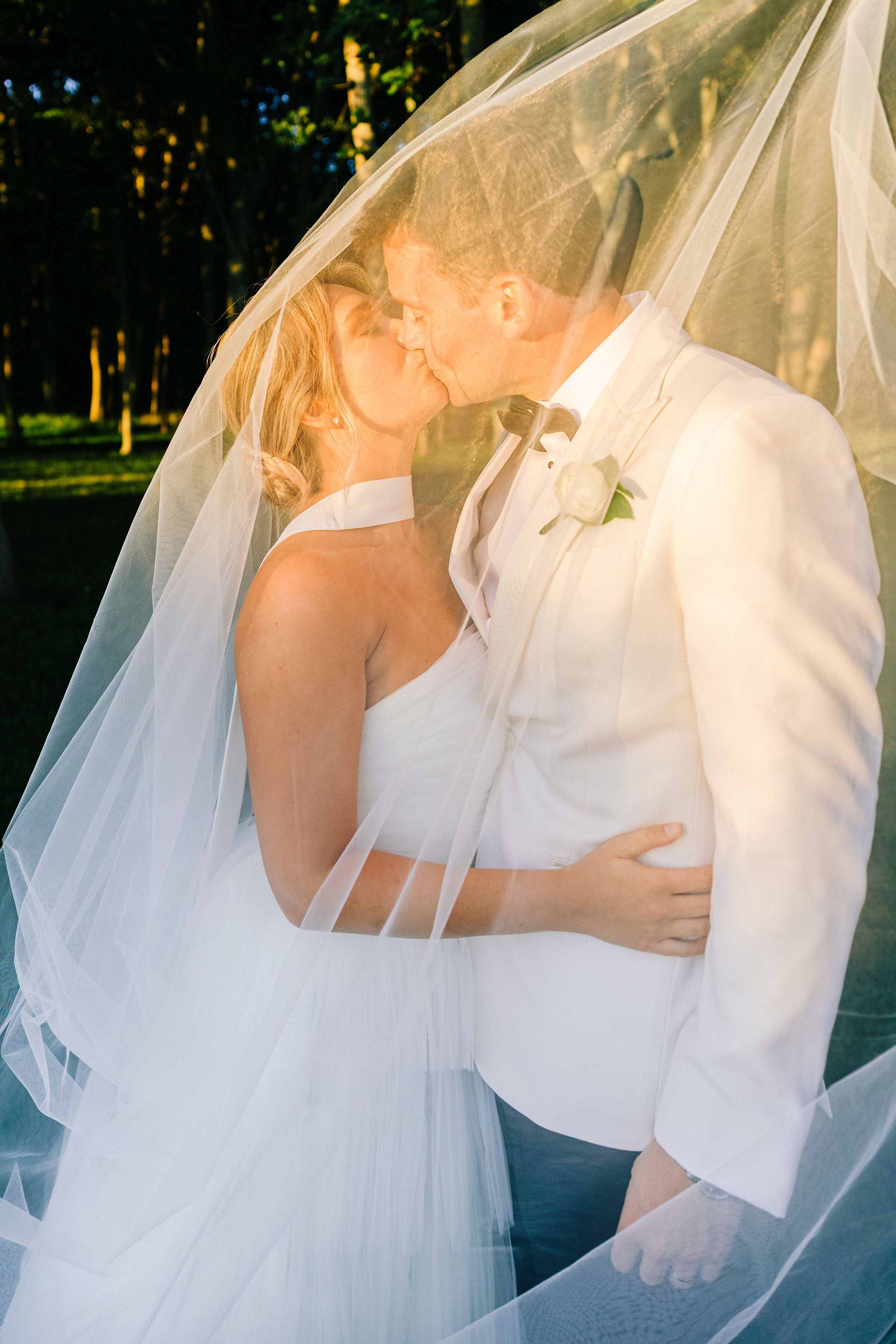 Real Poppy wedding — Erica + Charlie at Peconic Bay Yacht Club