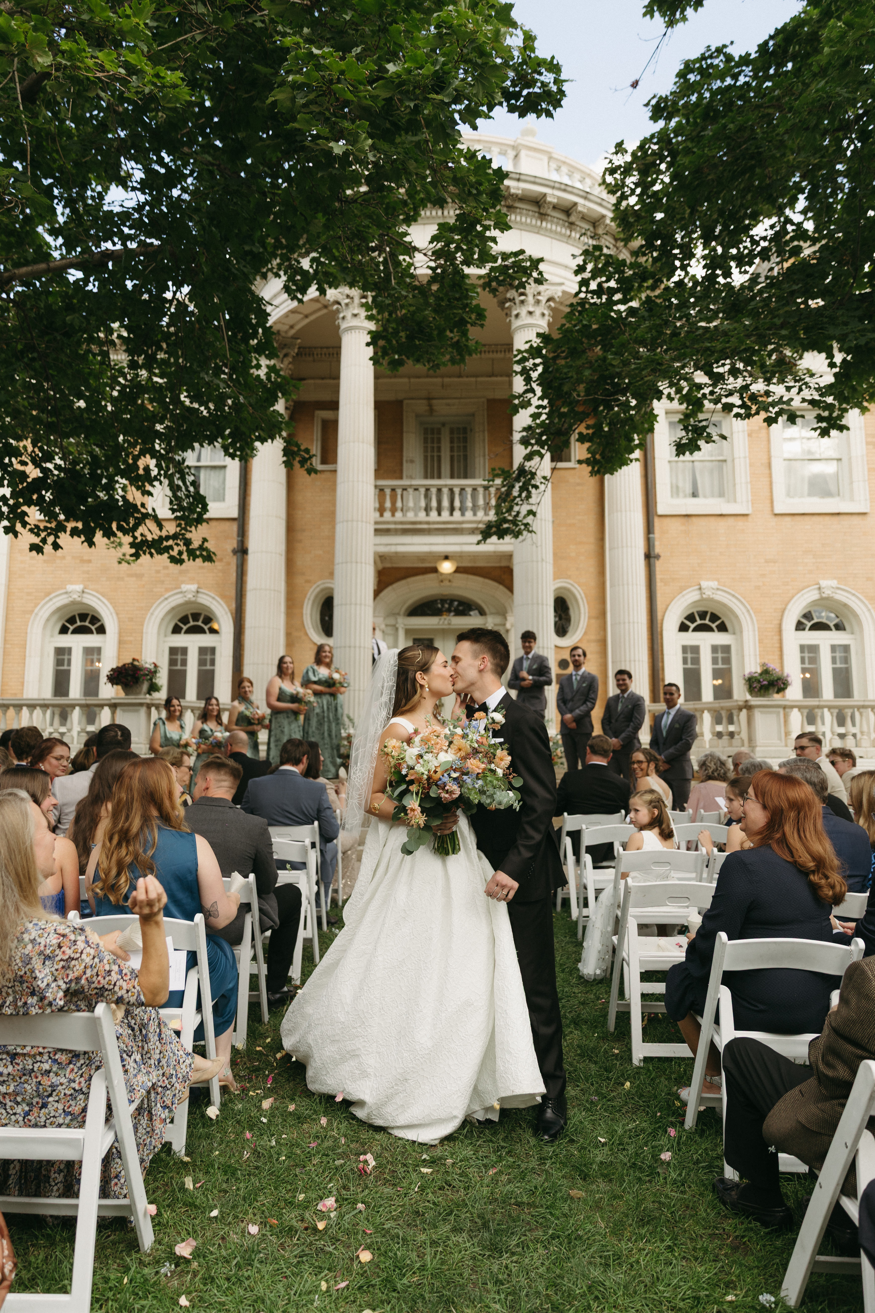 Real Poppy wedding — Isabel + Clayton at Grant-Humphreys Mansion