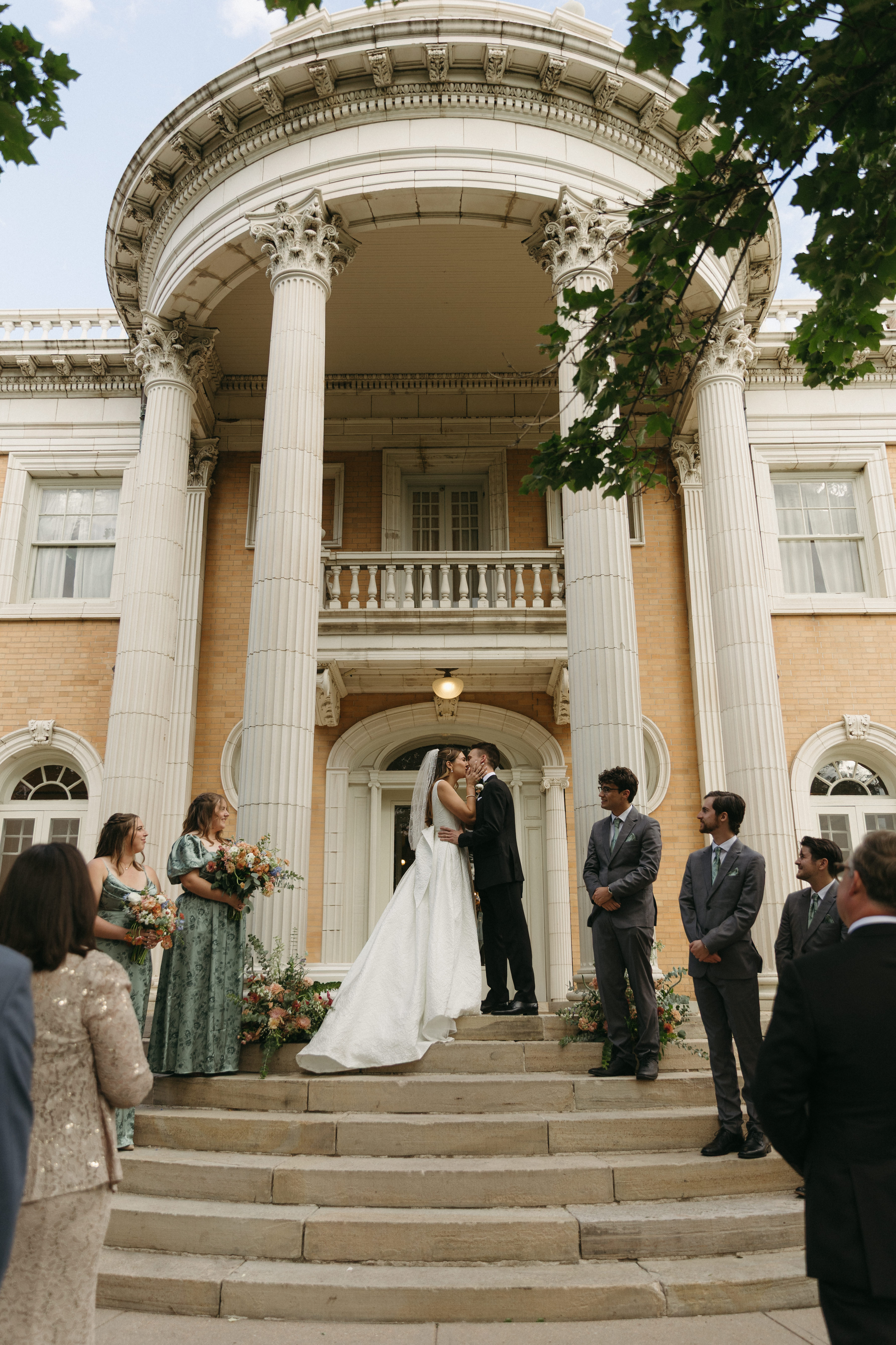 Real Poppy wedding — Isabel + Clayton at Grant-Humphreys Mansion