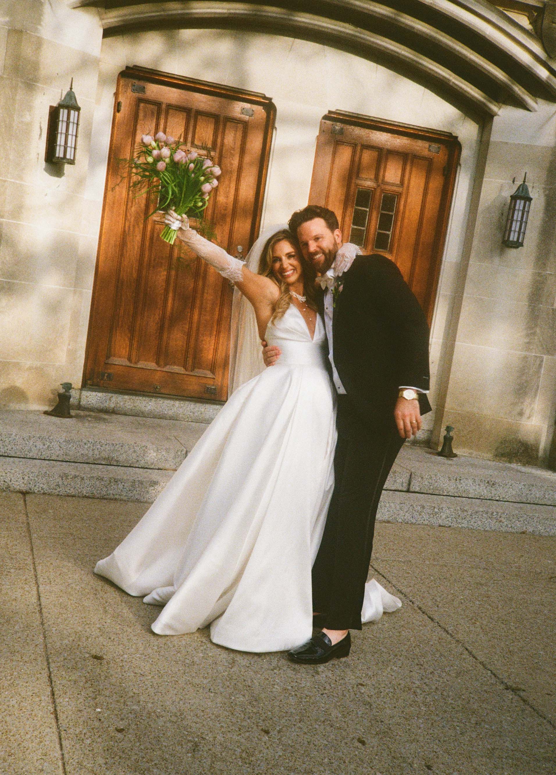 Elegant spring wedding florals at historic Hermitage Hotel in Nashville