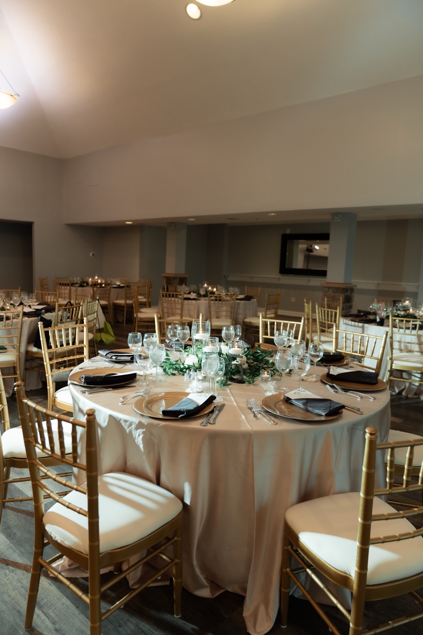 Real Poppy wedding — Miranda + Andrew at The Bayfront Club