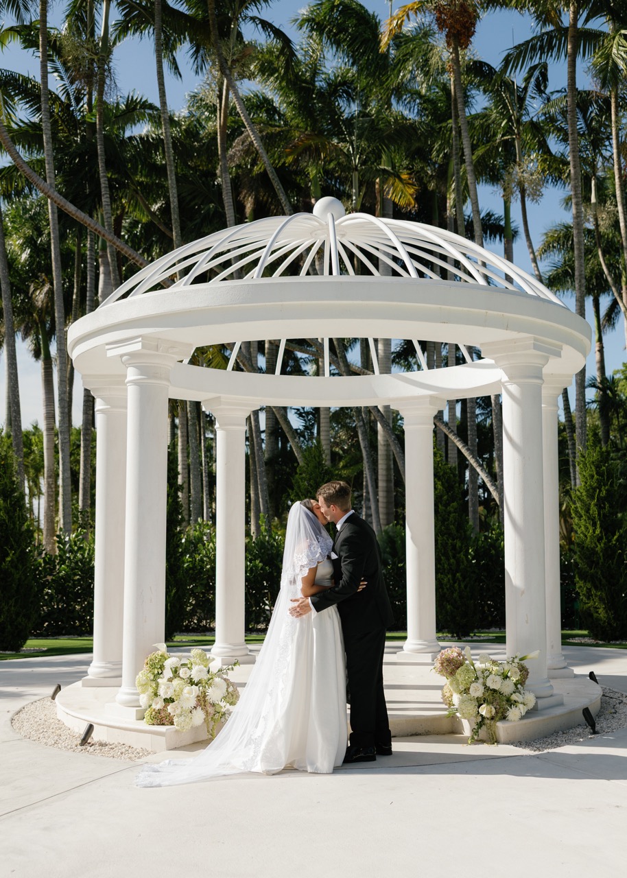 Real Poppy wedding — Taylor + Tyler at Gran Paraiso Gardens