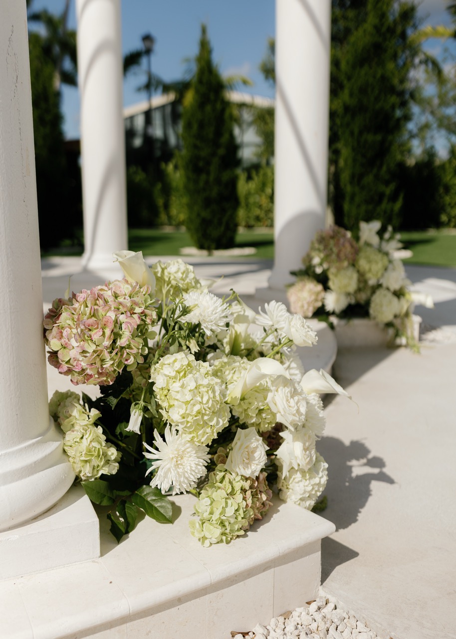 Real Poppy wedding — Taylor + Tyler at Gran Paraiso Gardens