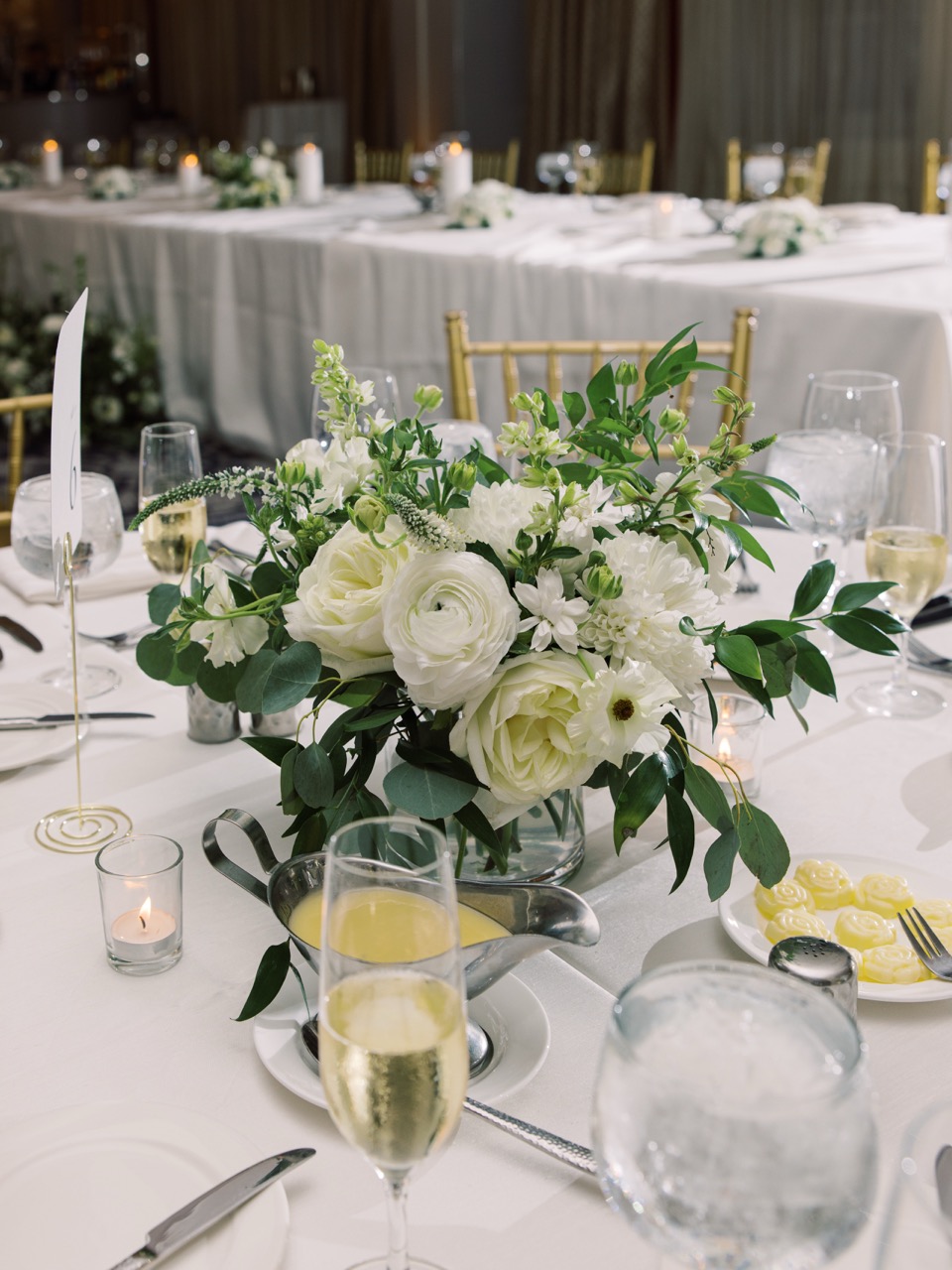 Real Poppy wedding — Taylor + David at Kimpton Hotel Monaco