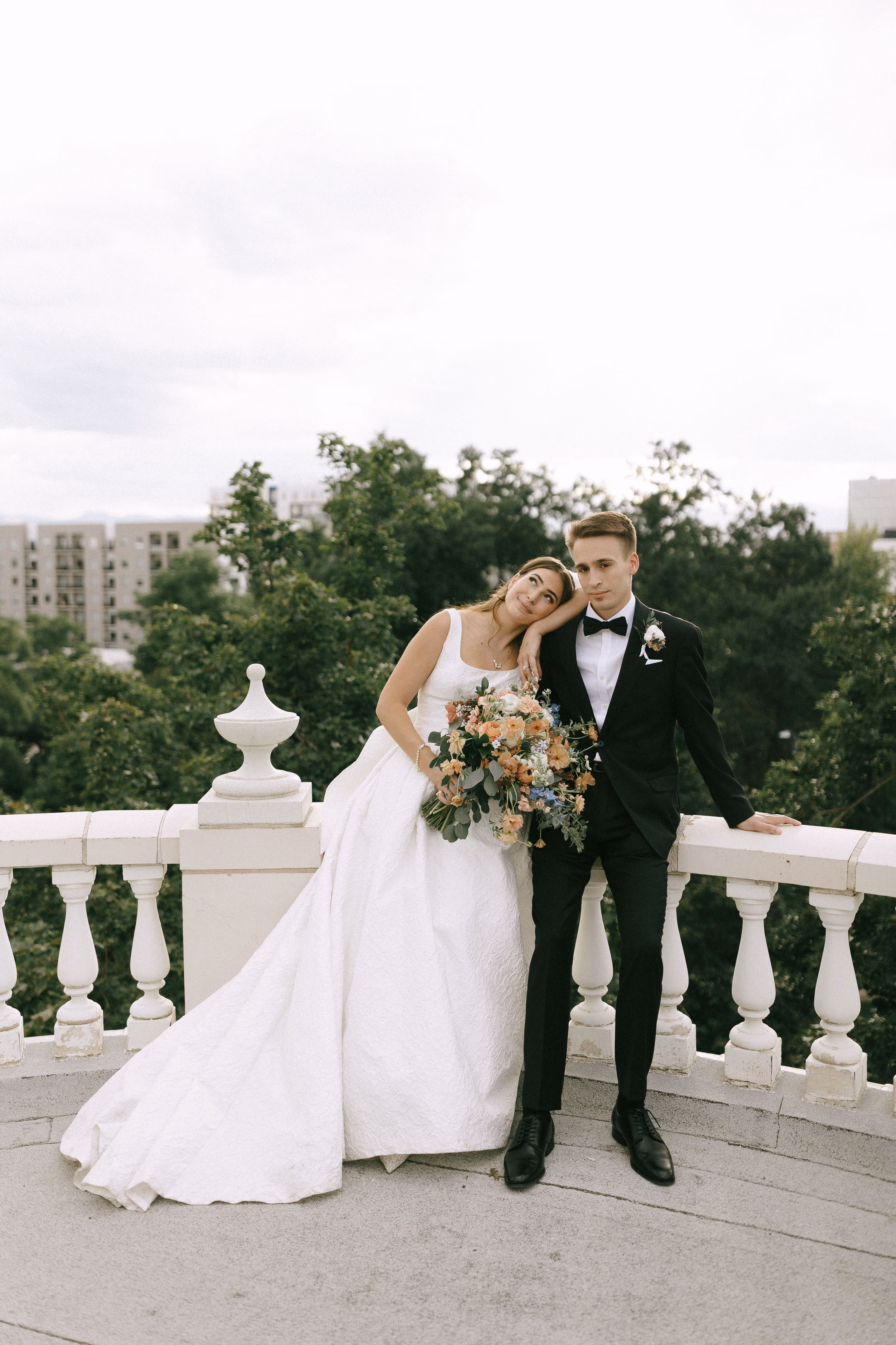Wedding Bouquet Size Chart: How to Pick the Right Size for Your Style