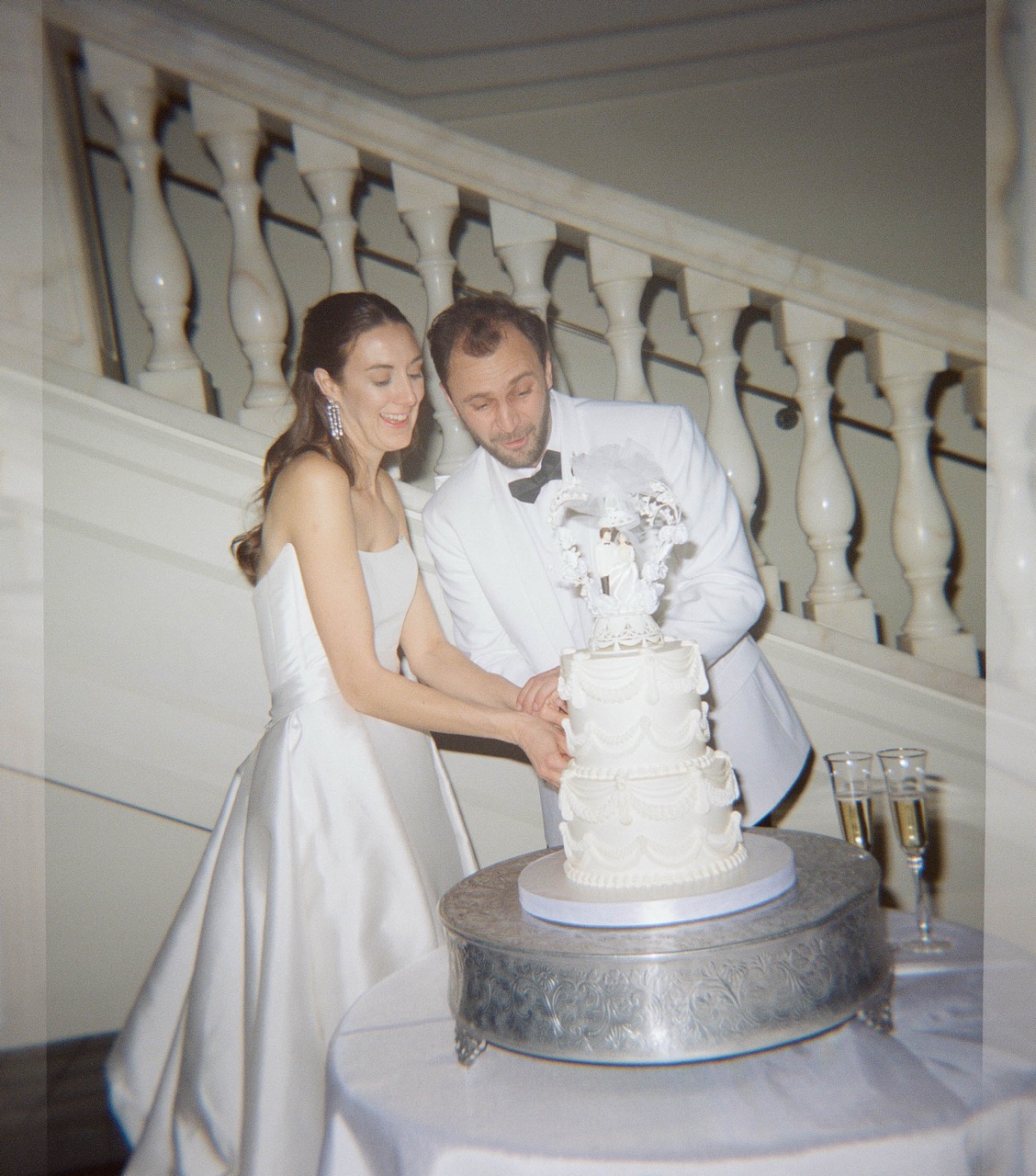 Real Poppy wedding — Clare + Richard at National Museum of Women in The Arts