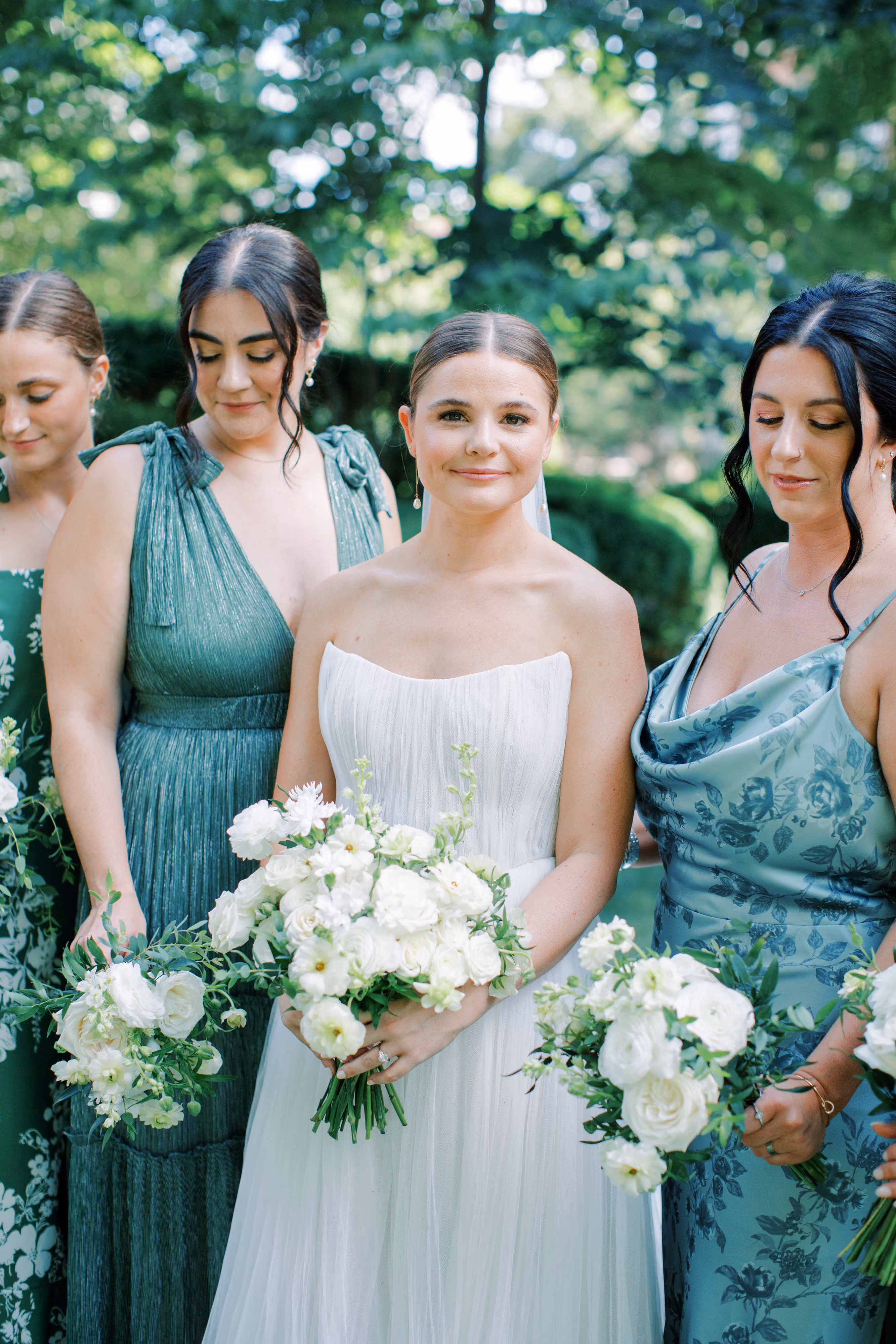 How Much Do Wedding Flowers Cost in 2026? Real Prices from 7,500+ Weddings