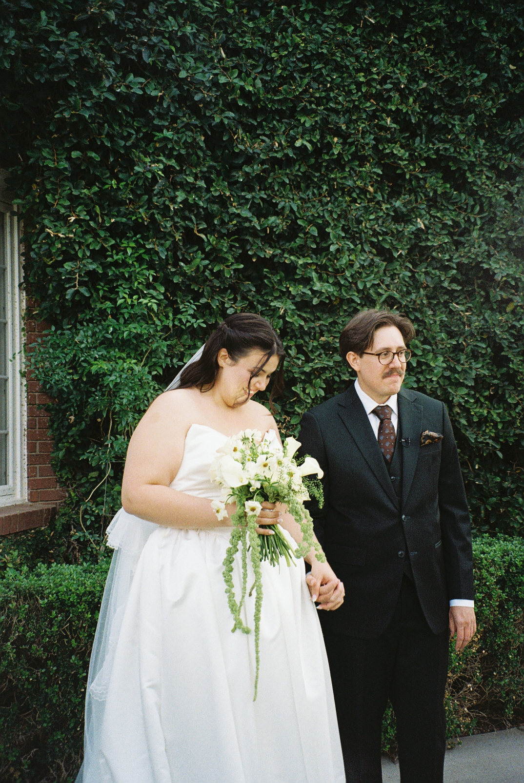 Real Poppy wedding — Torie + Ryan at Stonebridge Manor