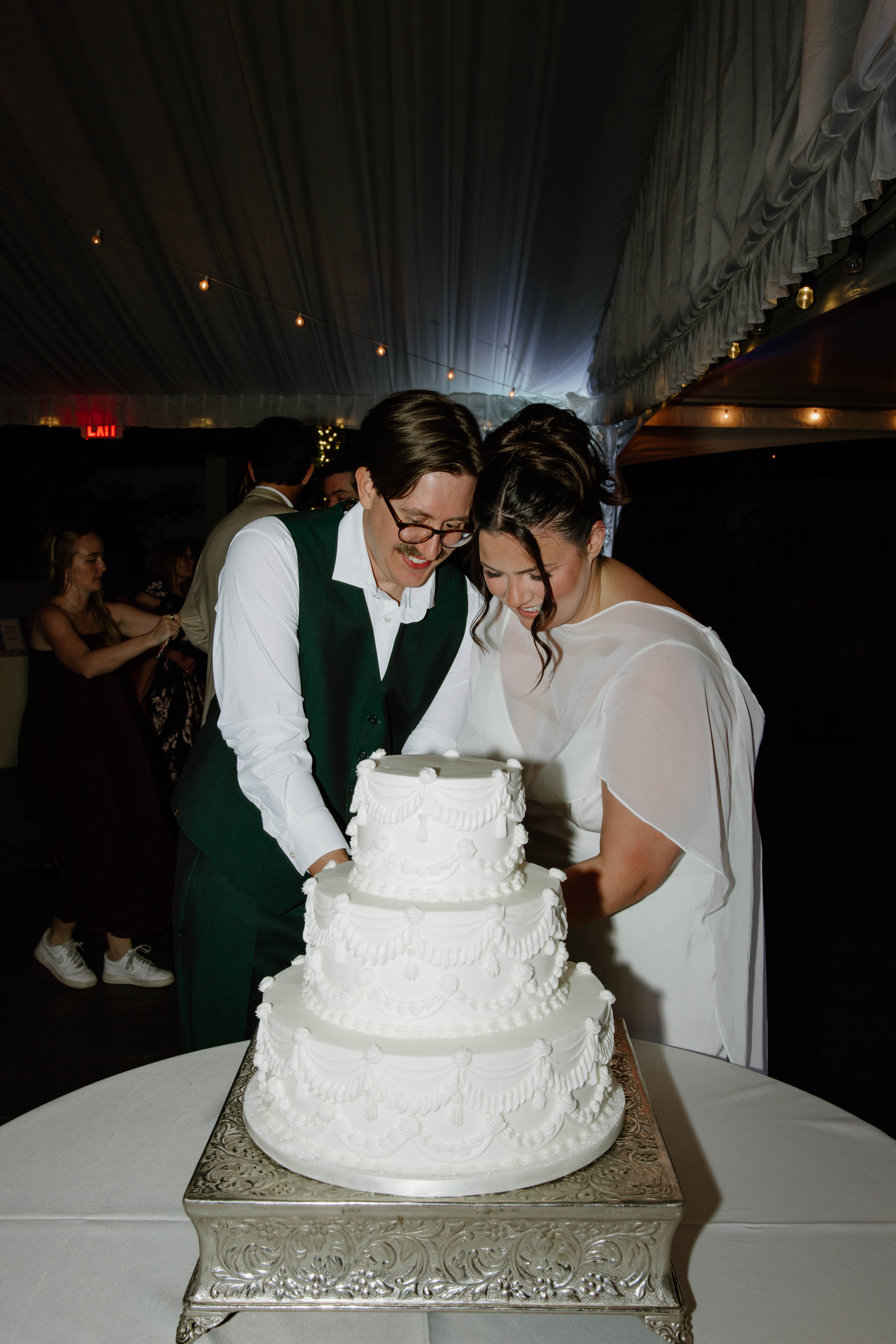 Real Poppy wedding — Torie + Ryan at Stonebridge Manor
