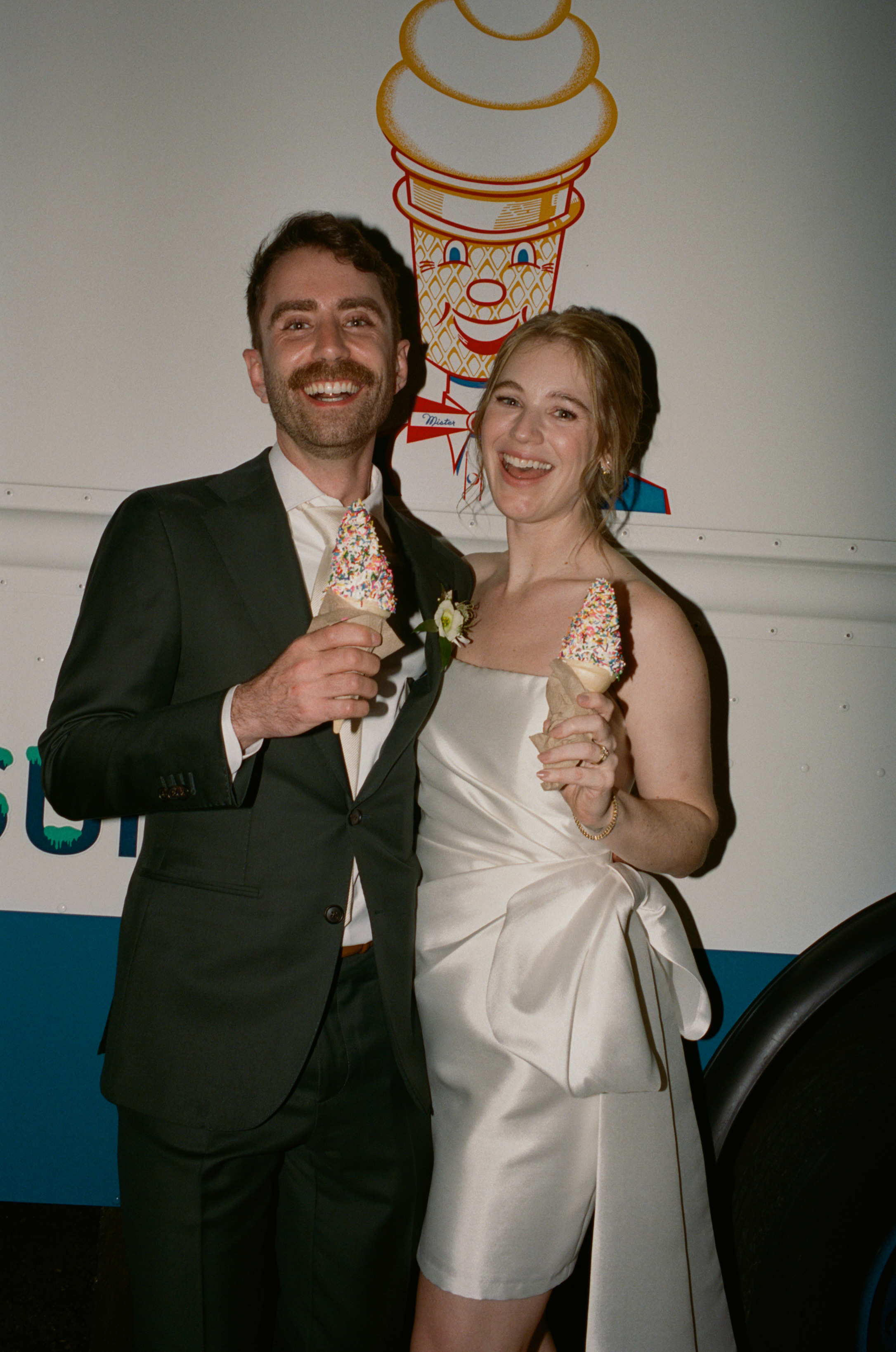 Real Poppy wedding — Lily + Will at The Greenhouses at Audrey's Farmhouse
