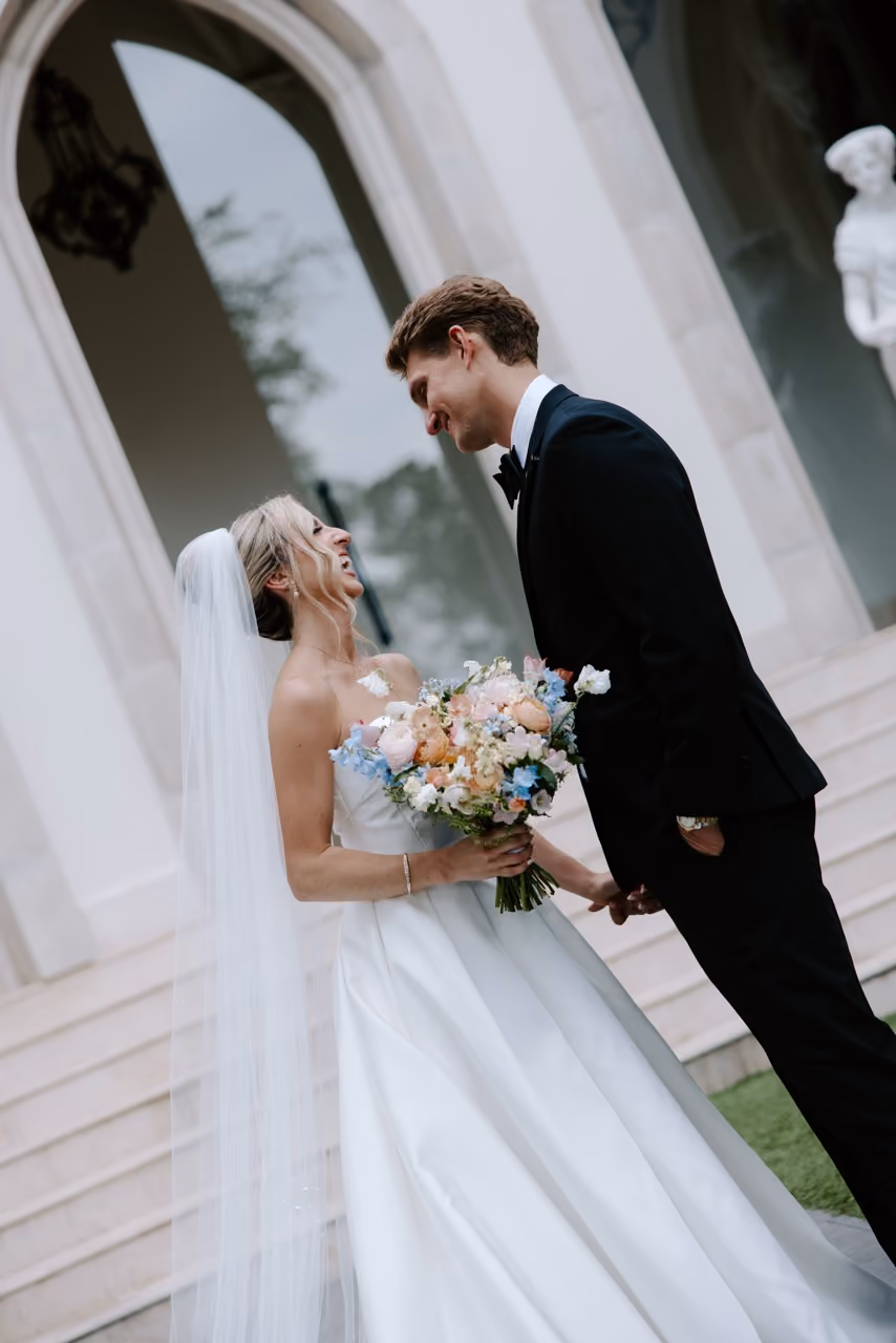 What's Actually Included When You Book a Wedding Florist