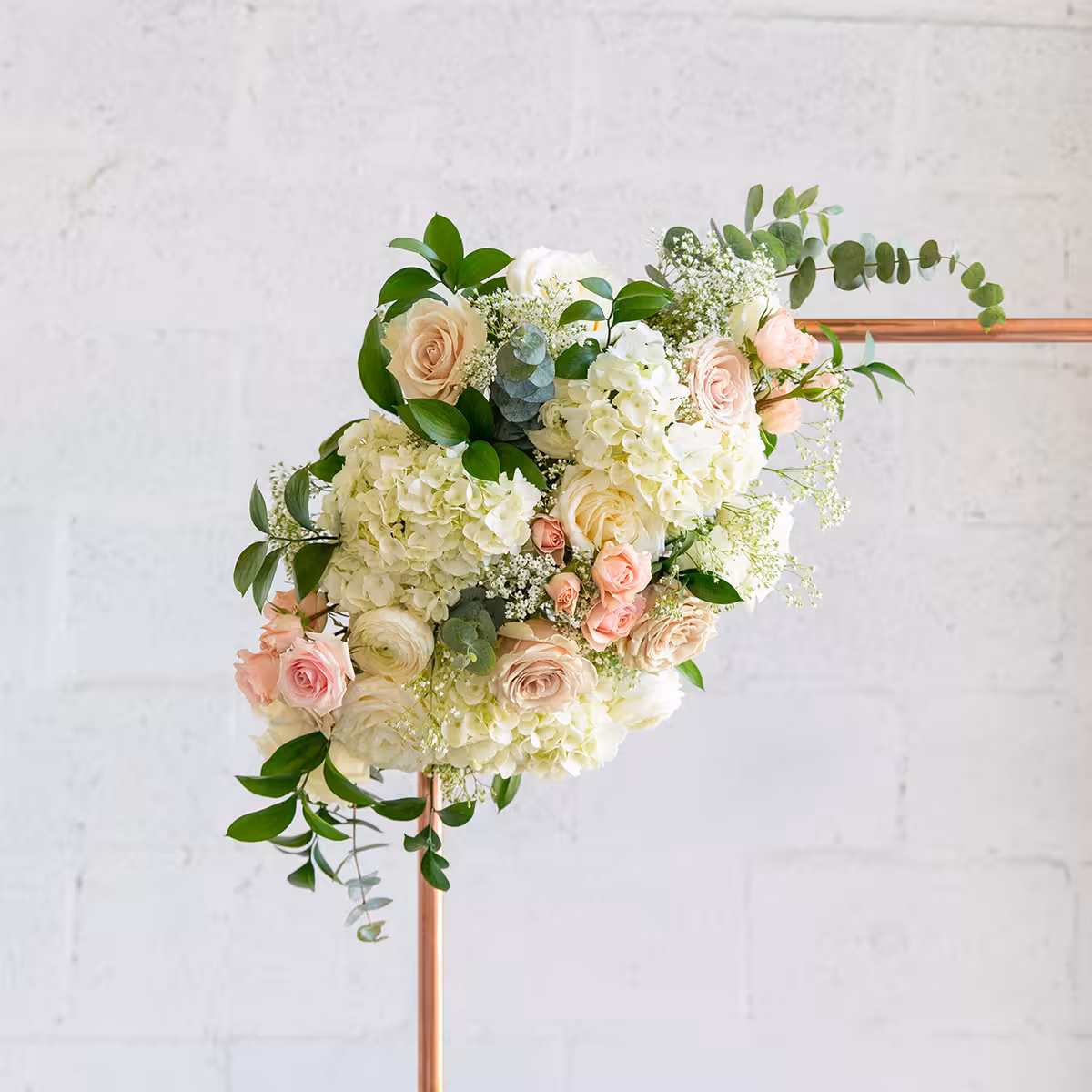 Bare Bloom Arch Cluster