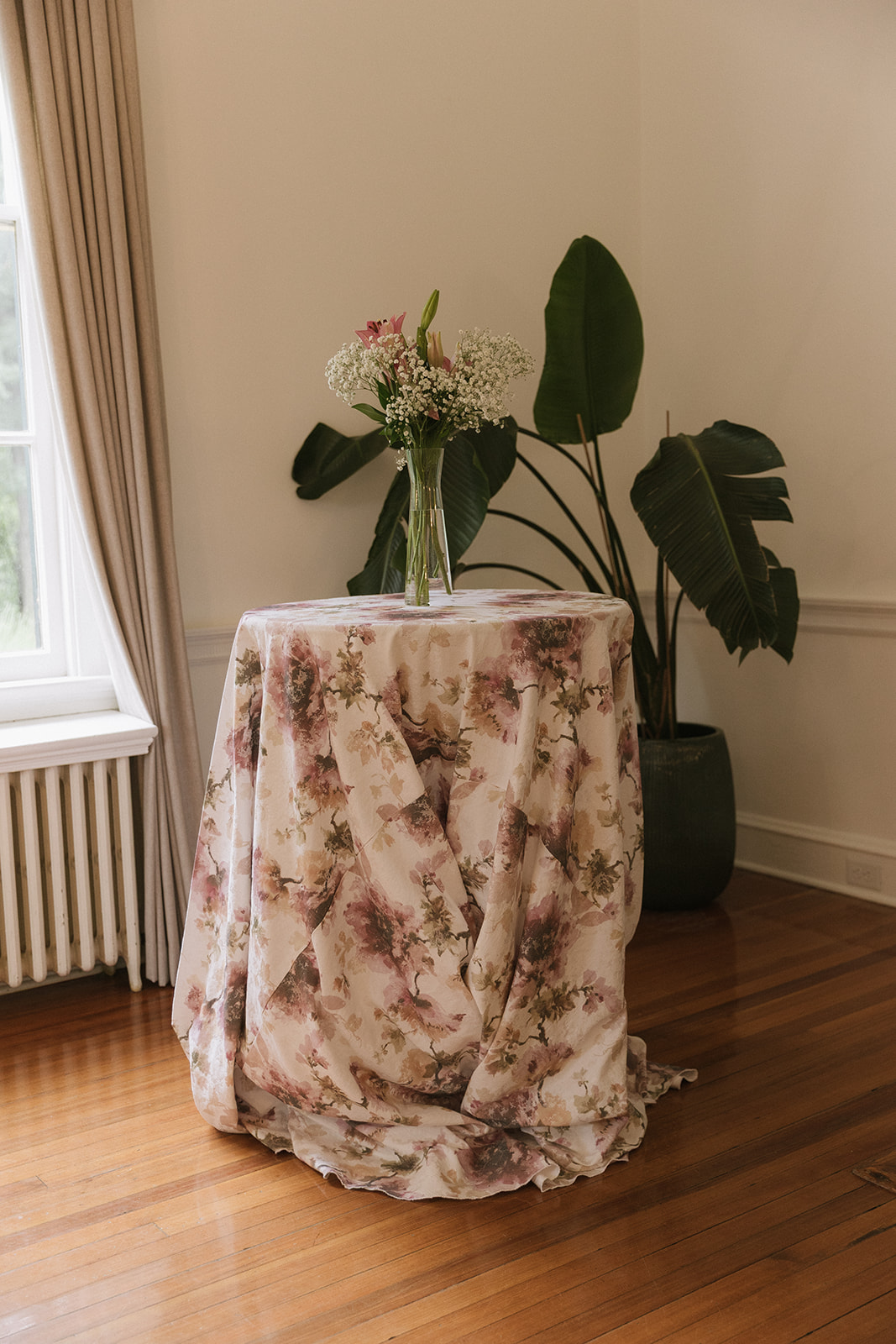 Real Poppy wedding — Caroline + Xander at Rust Manor House