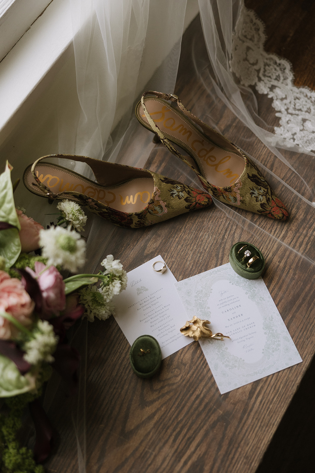 Real Poppy wedding — Caroline + Xander at Rust Manor House