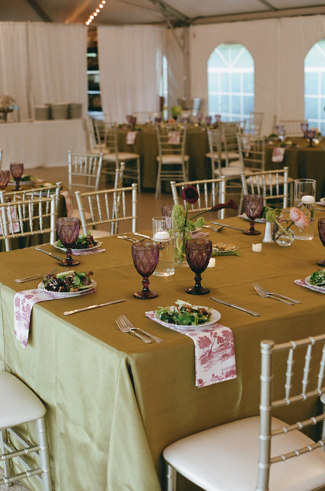 Real Poppy wedding — Caroline + Xander at Rust Manor House