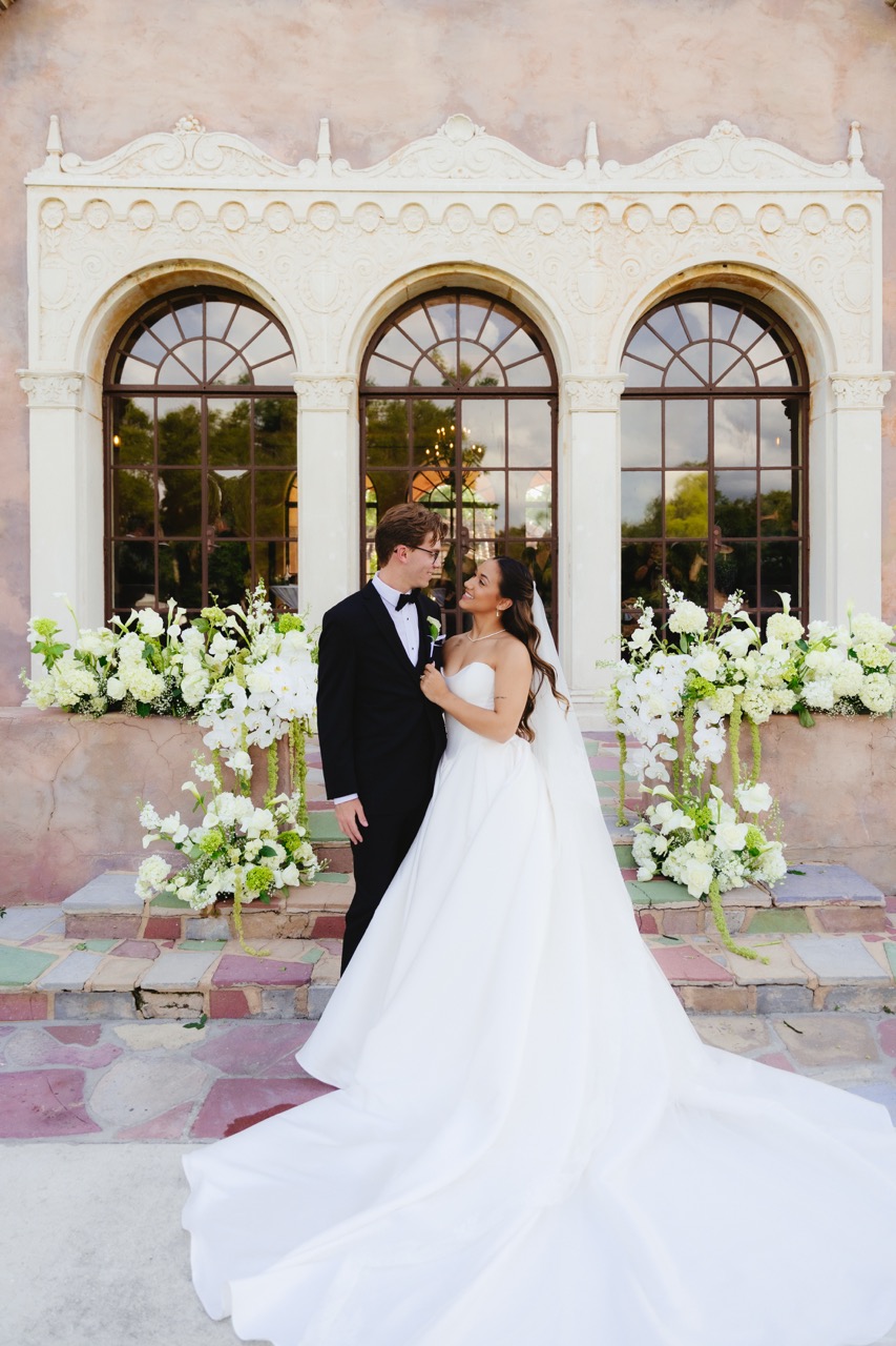 Real Poppy wedding — Isabella + Carter at The Howey Mansion