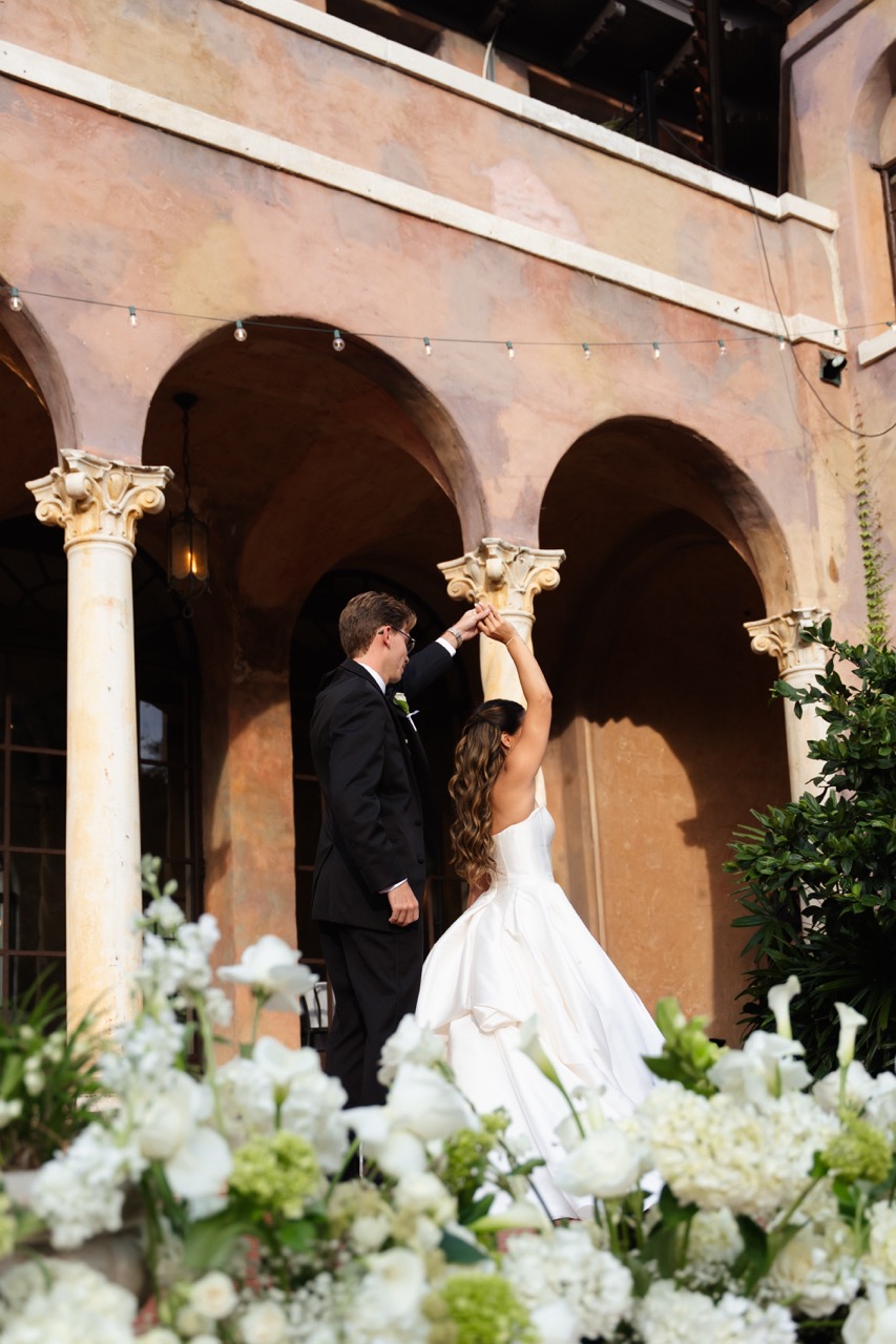 Real Poppy wedding — Isabella + Carter at The Howey Mansion