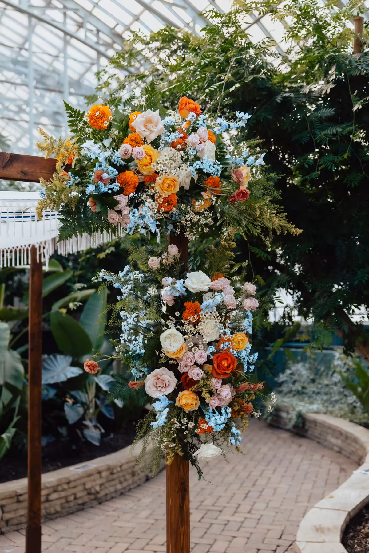 Love in Bloom Arch Cluster