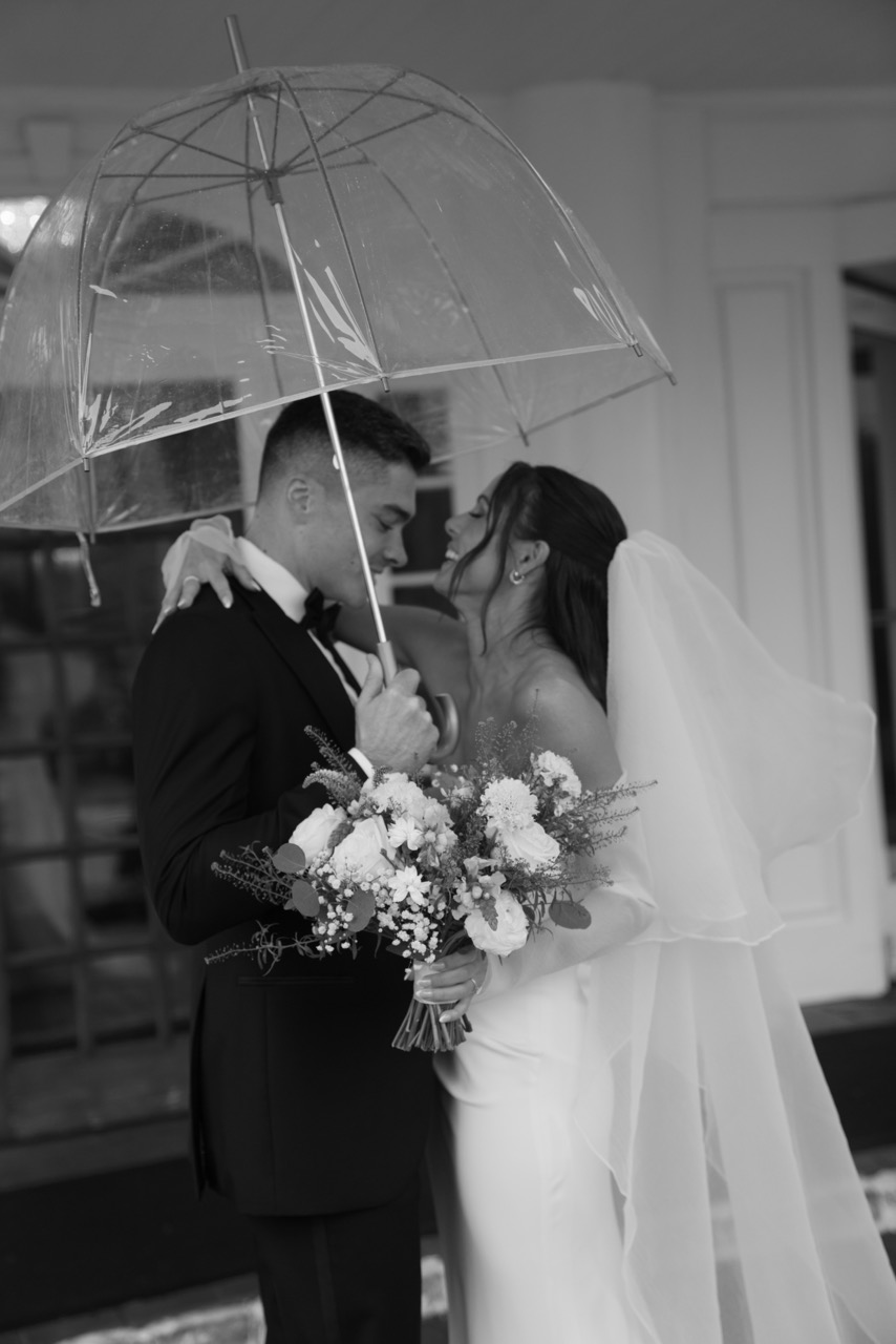 Real Poppy wedding — Nicole + Matt at The Molly Pitcher Inn
