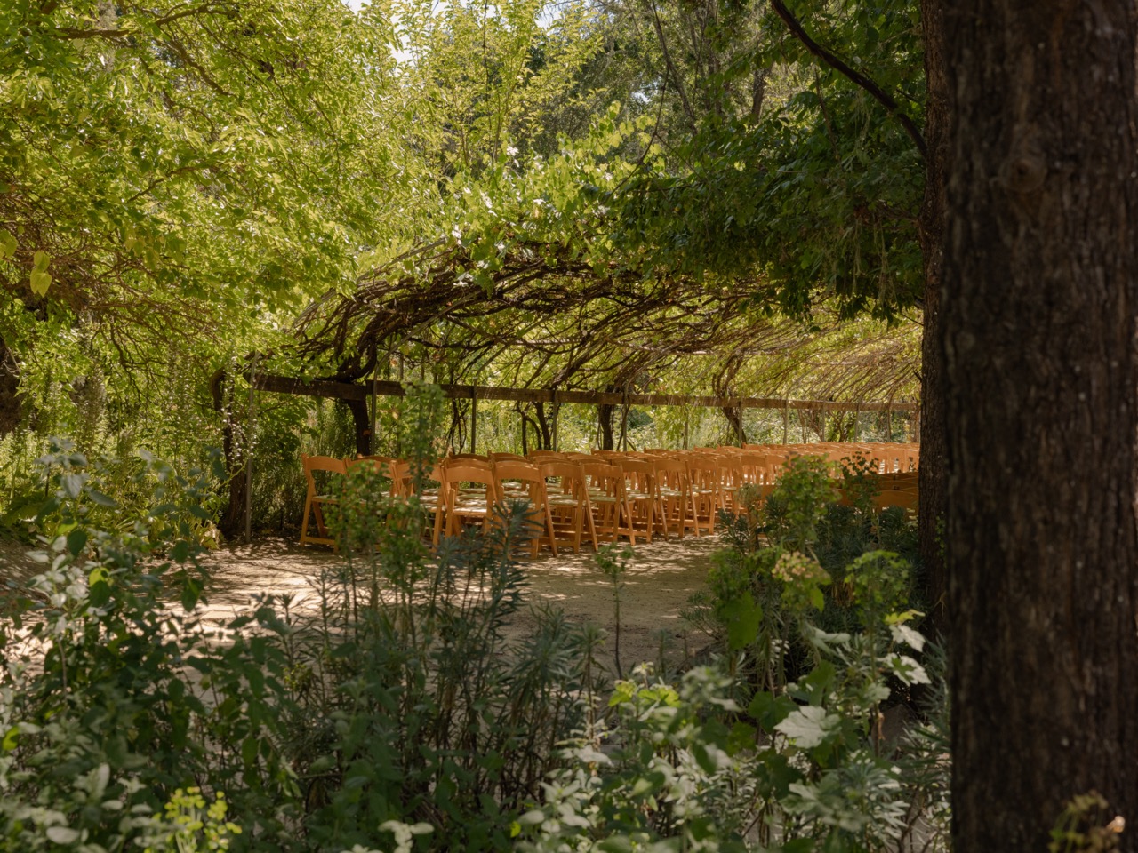 Real Poppy wedding — Hanna + Jacob at Campovida