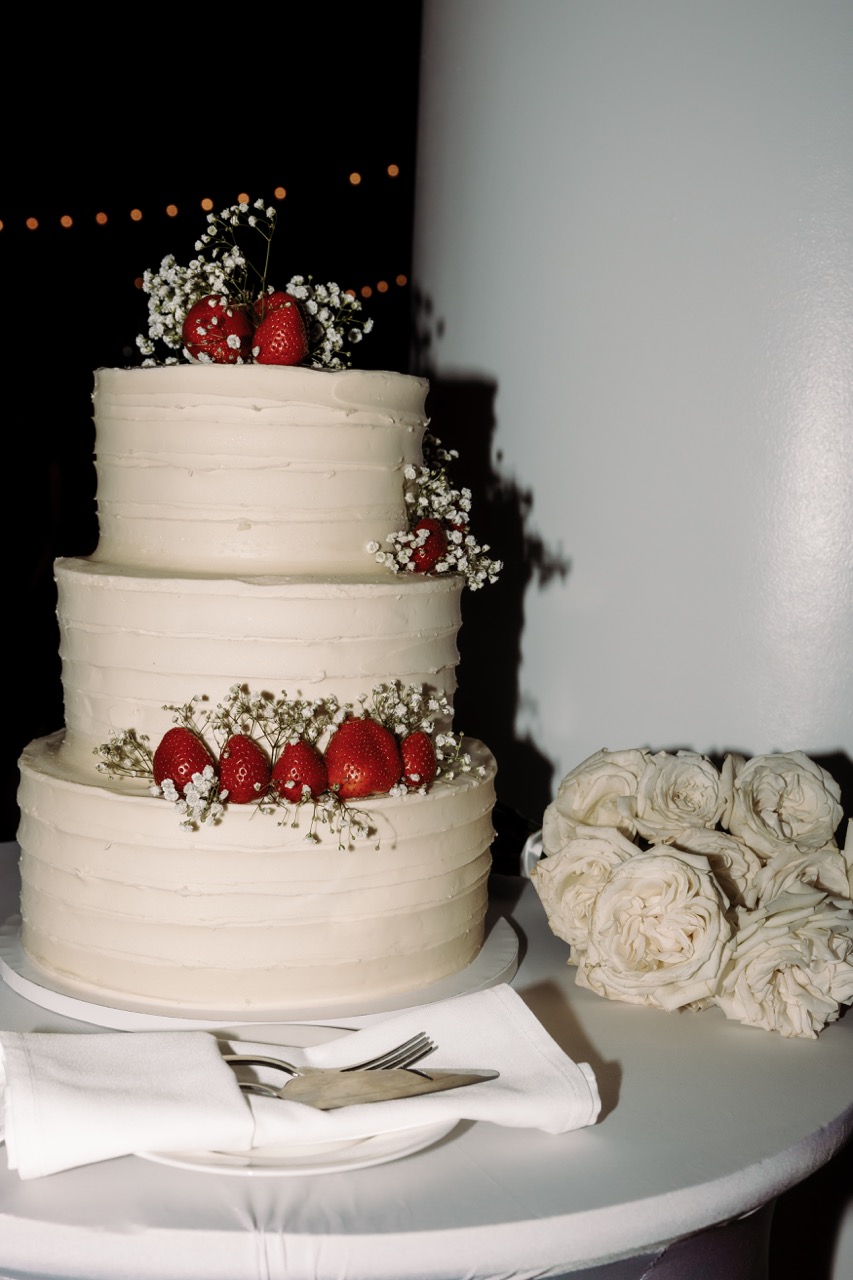 Real Poppy wedding — Isabel + Spencer