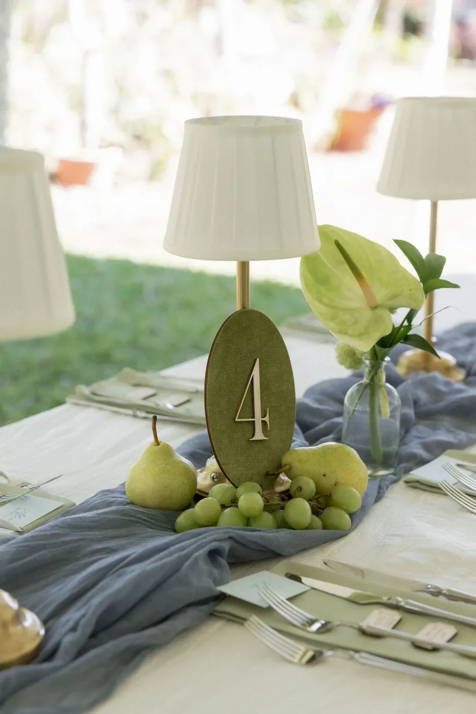 Customer-submitted wedding flower photo from The Knot review by Danielle de la Fuente.