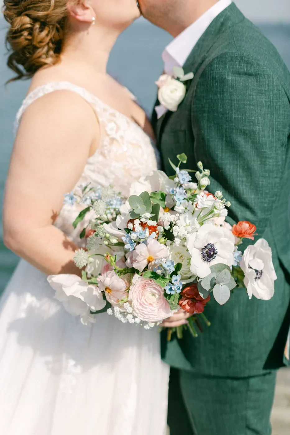 Customer-submitted wedding flower photo from The Knot review by Blade Lewis.