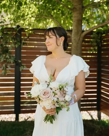 Customer-submitted wedding flower photo from The Knot review by Jenny Hickey.