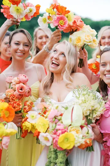 Customer-submitted wedding flower photo from The Knot review by Megan Hunstad.